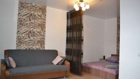 Квартира посуточно — Мира ул. 143Г, Волжский