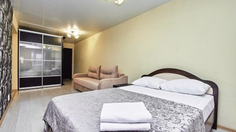 Квартира посуточно — Розы Люксембург ул. 101, Томск