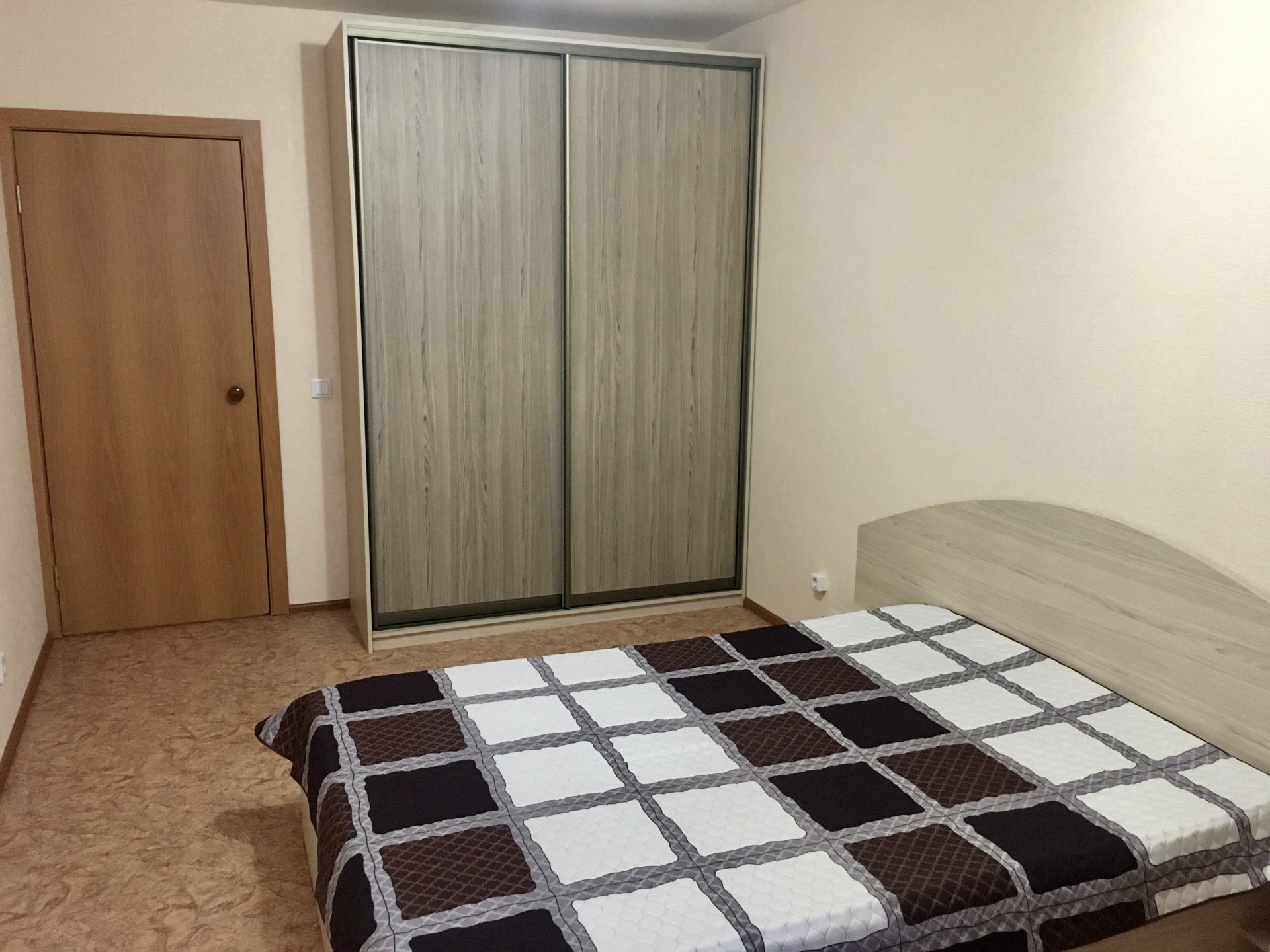2-комнатная квартира,  Героев Хасана ул. 11Б