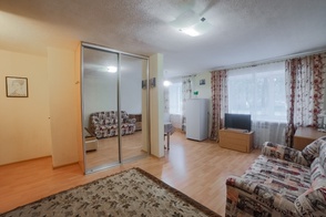 1-комнатная квартира,  Киевская ул. 76А