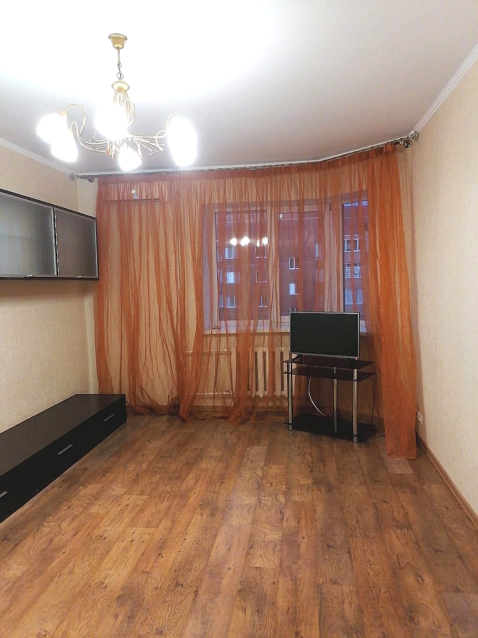 2-комнатная квартира,  Юных Ленинцев ул. 19 