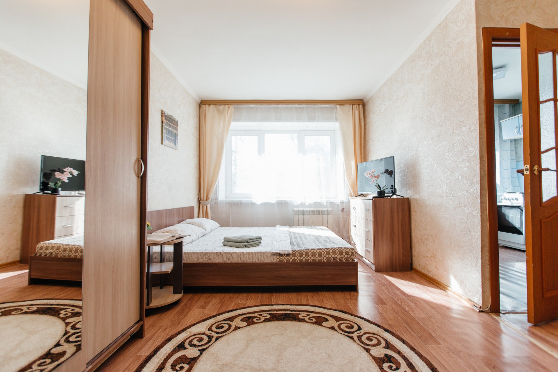 1-комнатная квартира,  Жуковского ул. 117