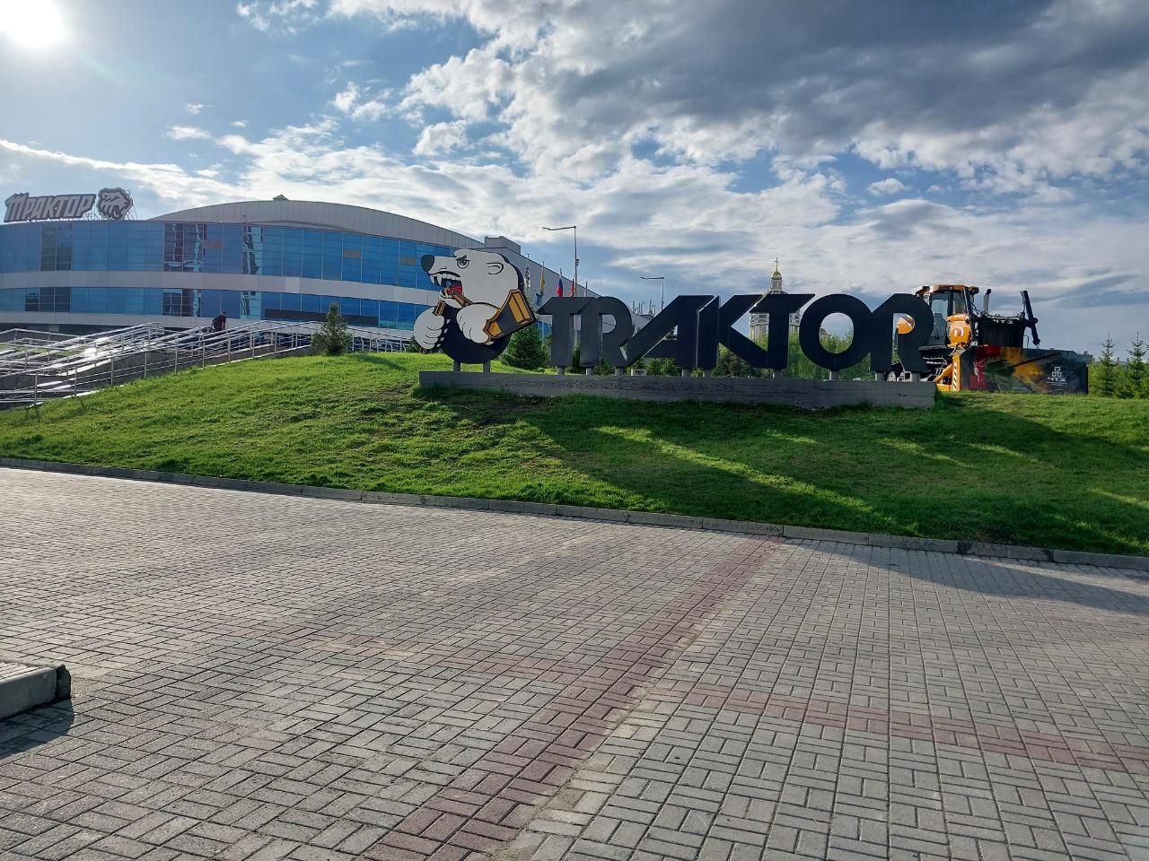 Студия, Университетская Набережная ул. 56