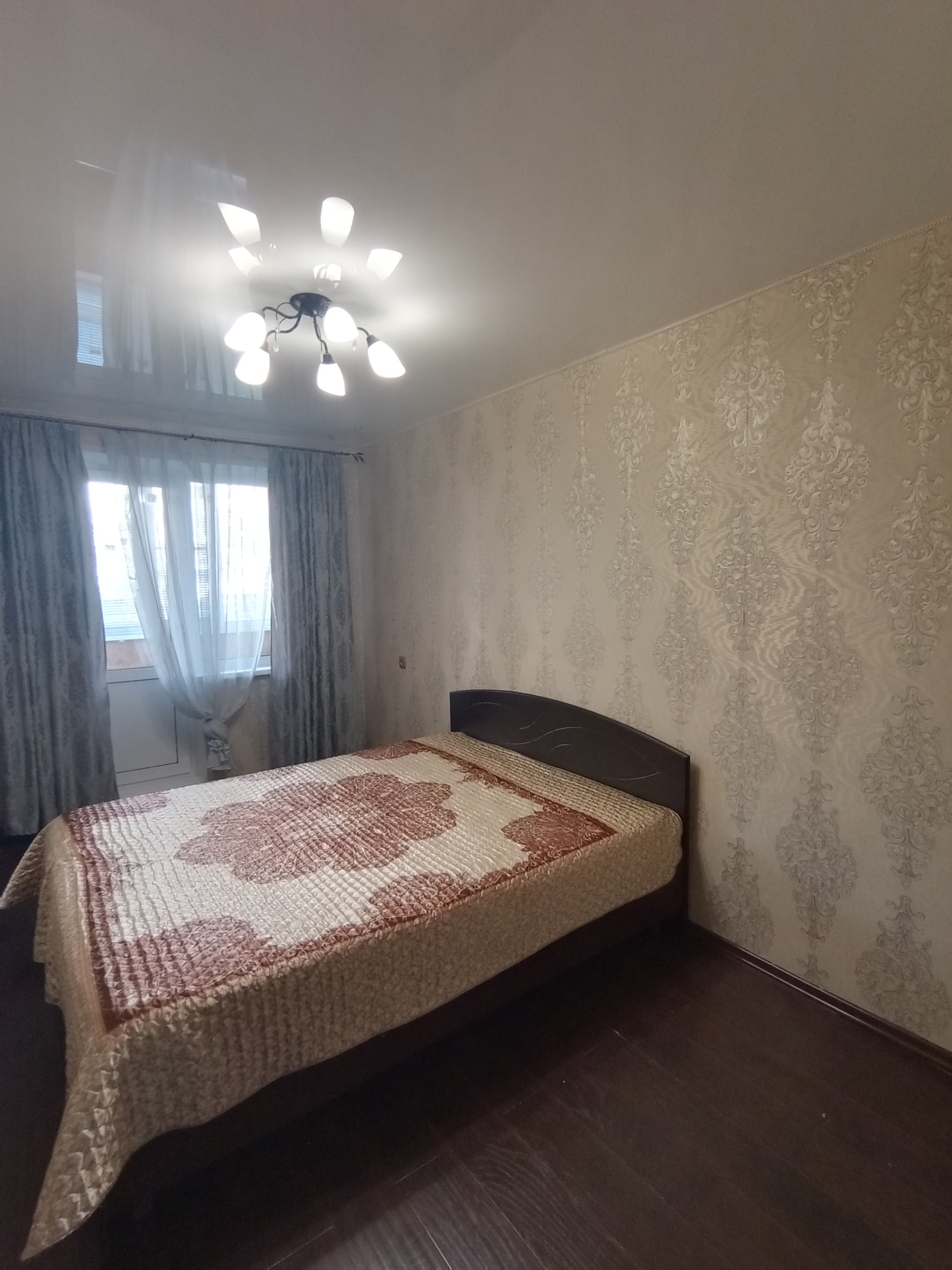 2-комнатная квартира,  Комсомольская пл. 10к2