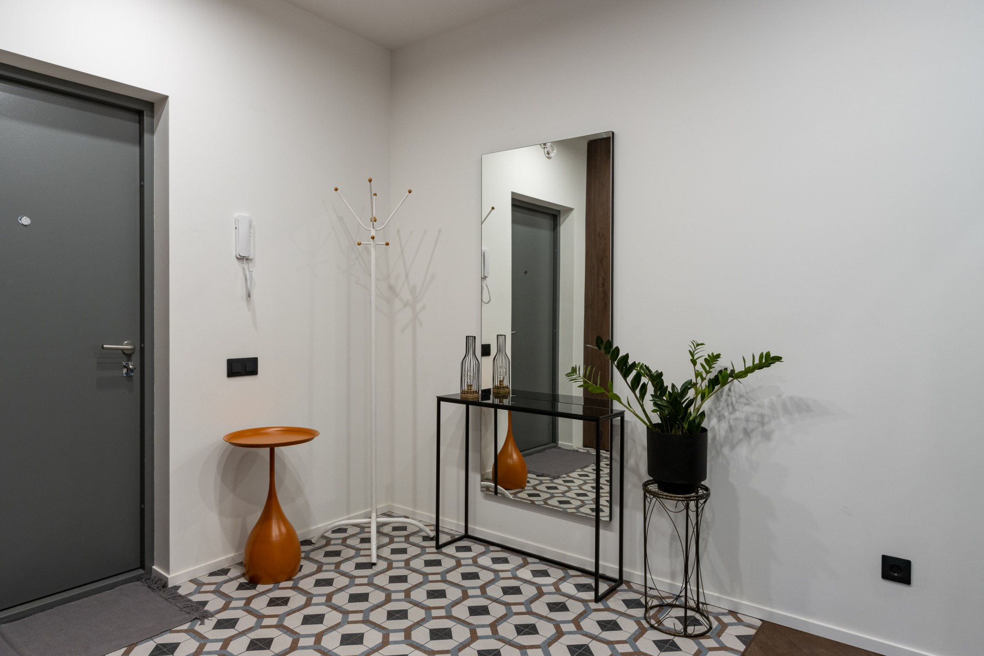 2-комнатная квартира, Лиговский пр-т. 232