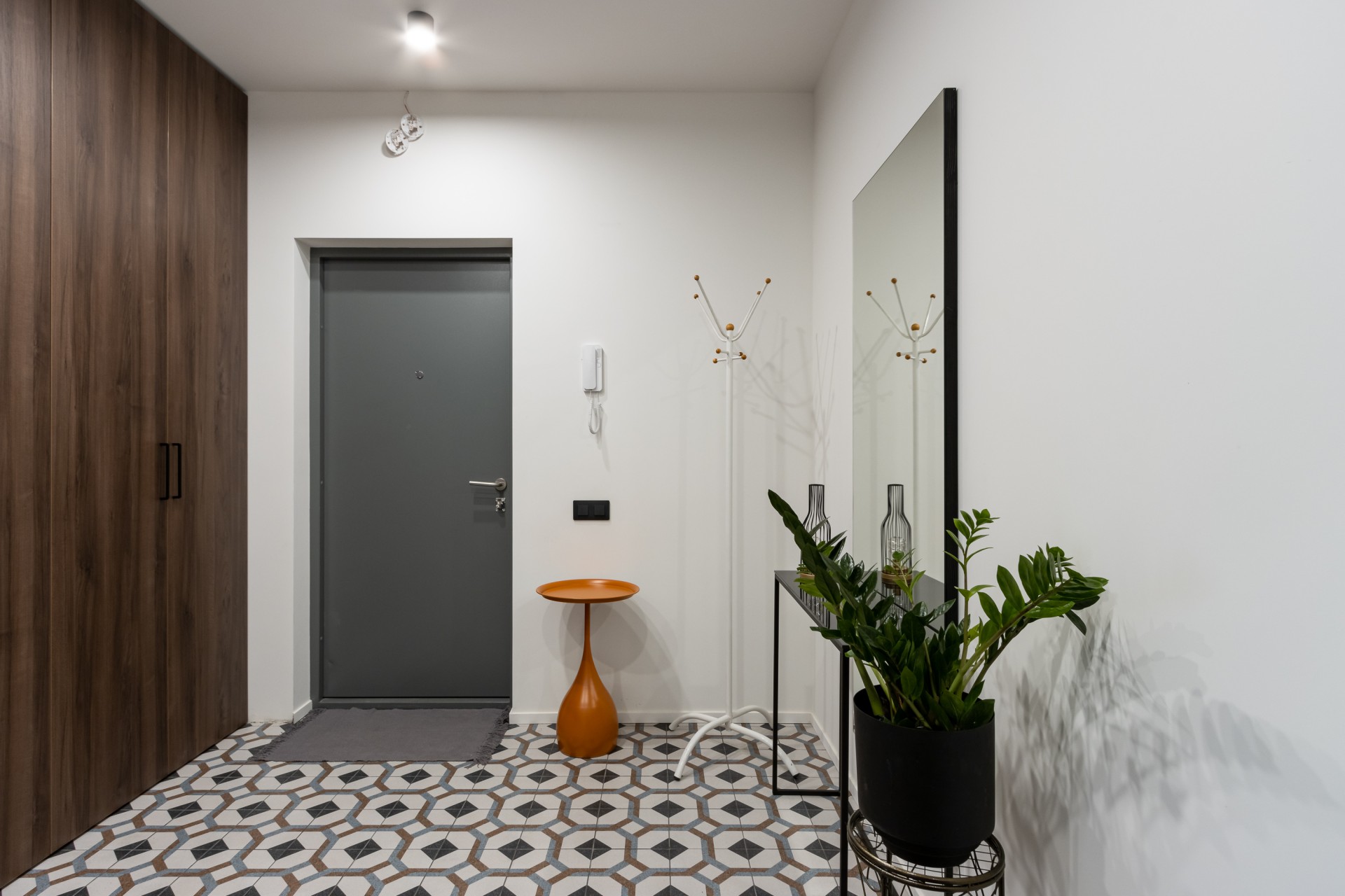 2-комнатная квартира, Лиговский пр-т. 232