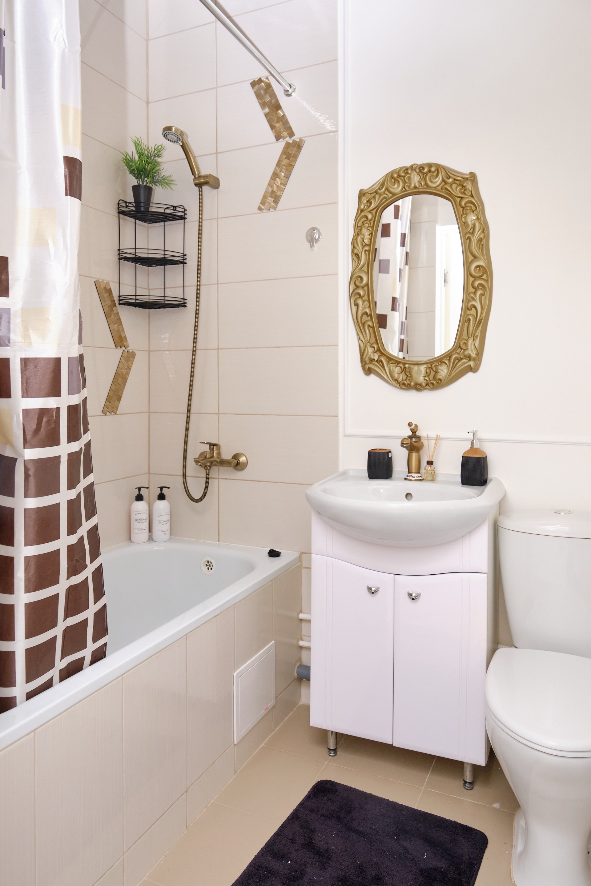 Студия, Крестинского ул. 35