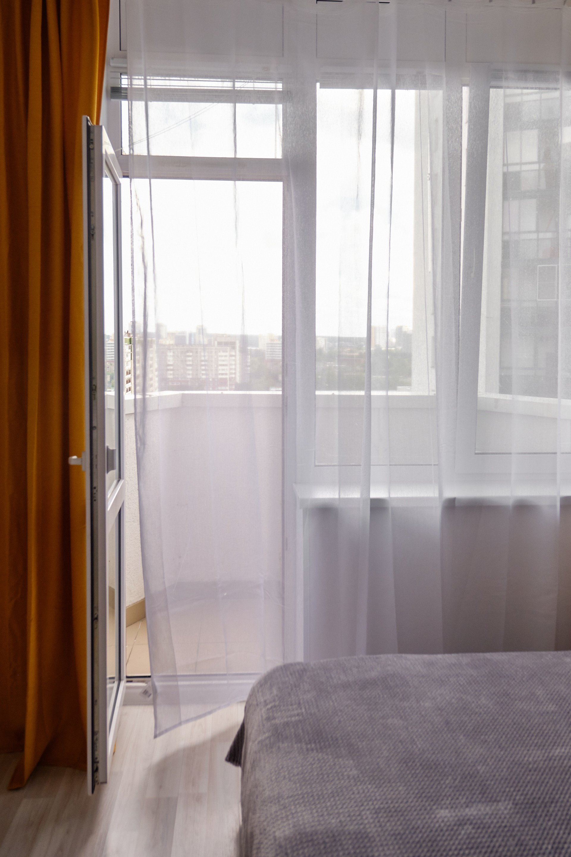 Студия, Крестинского ул. 35