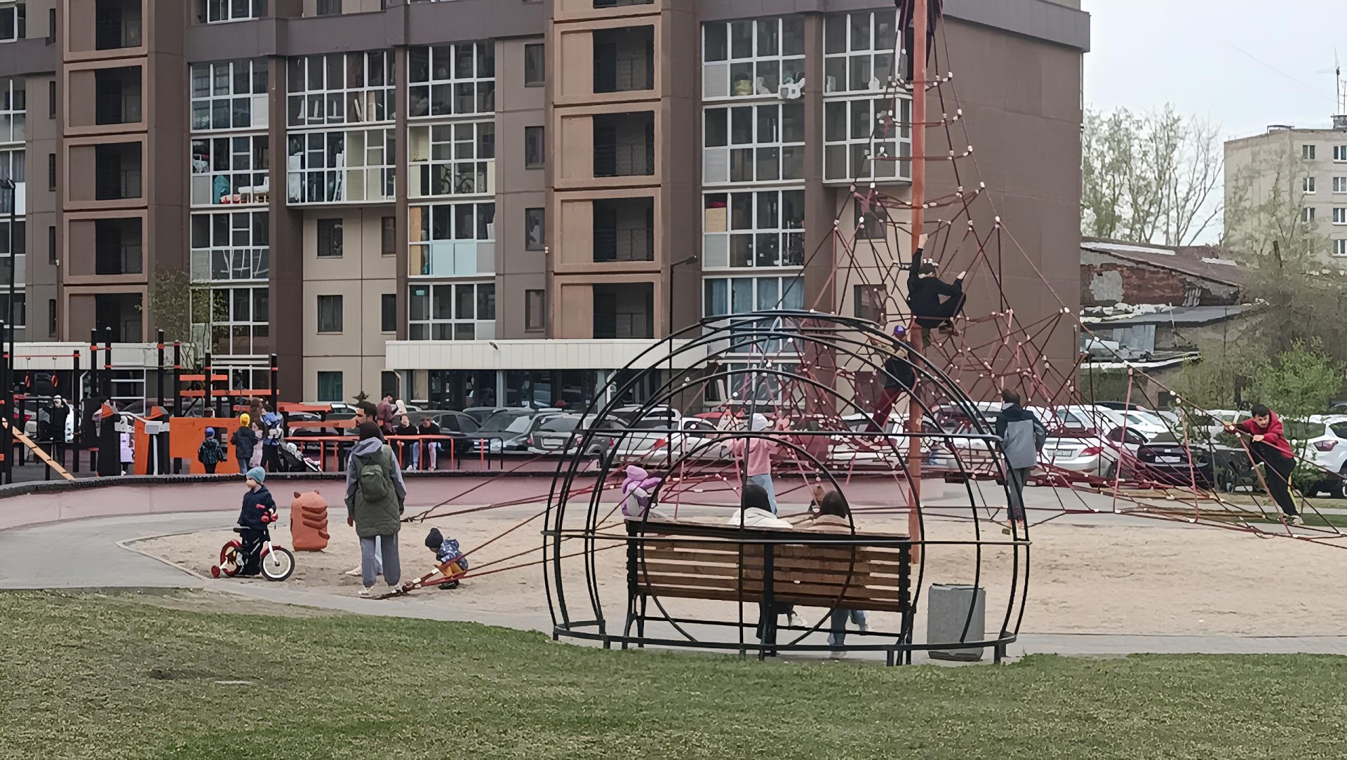 Студия, Ярославская ул. 13А