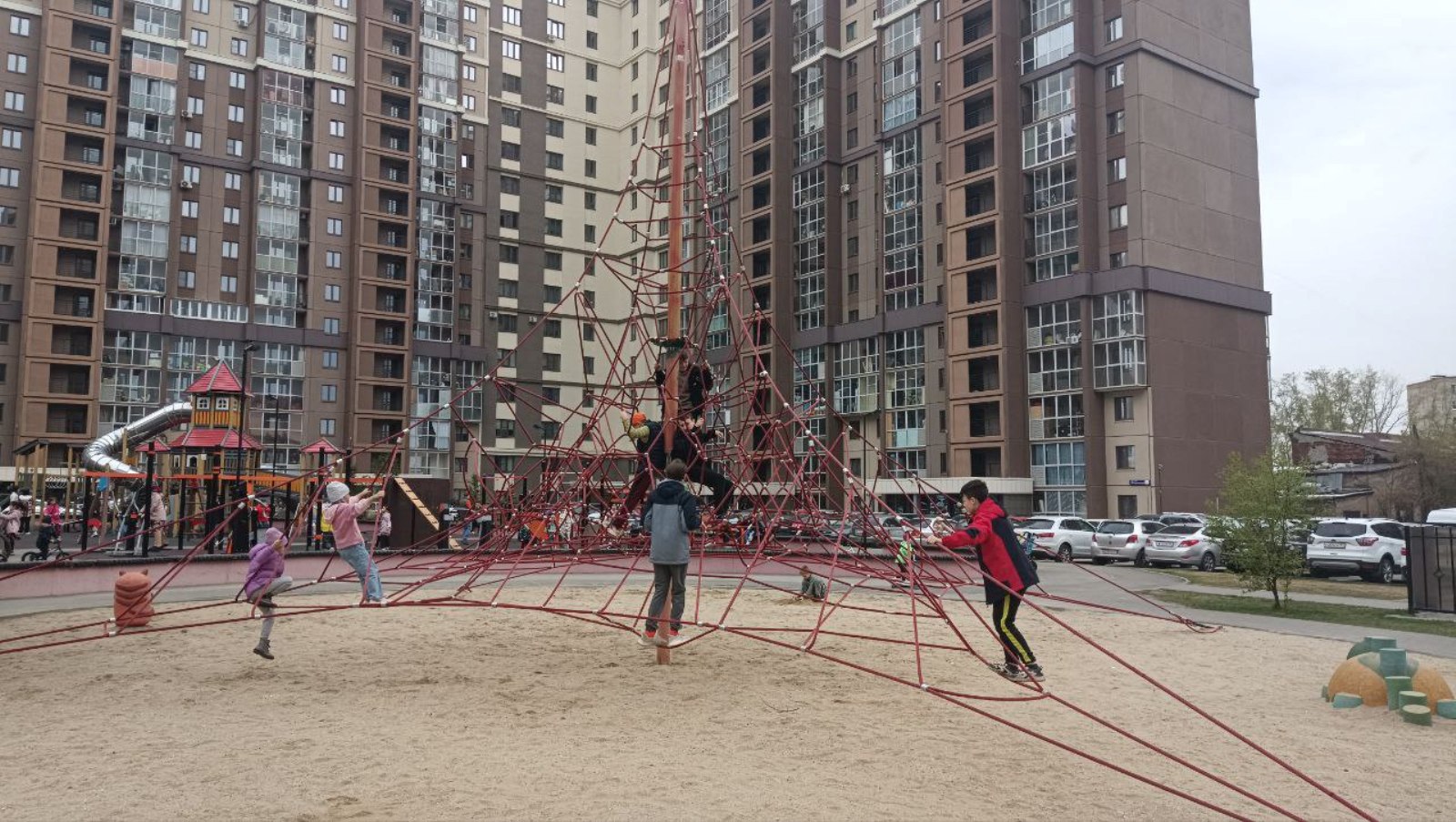 Студия, Ярославская ул. 13А