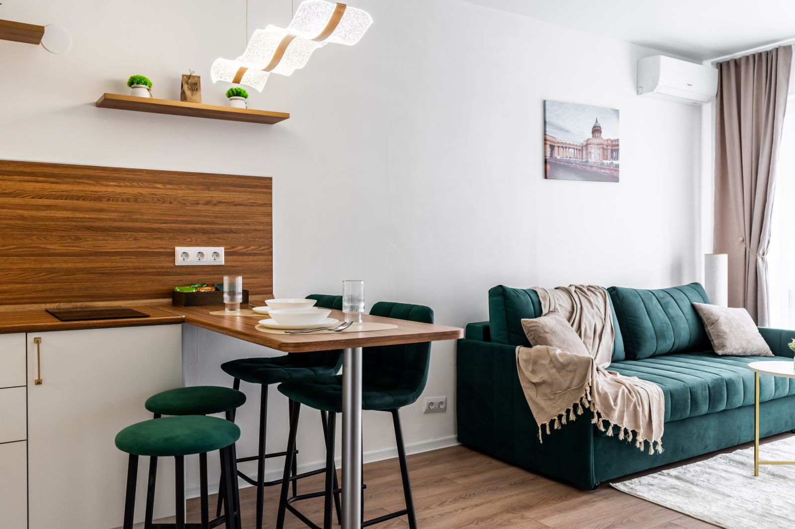 1-комнатная квартира,  Лиговский пр-т. 242