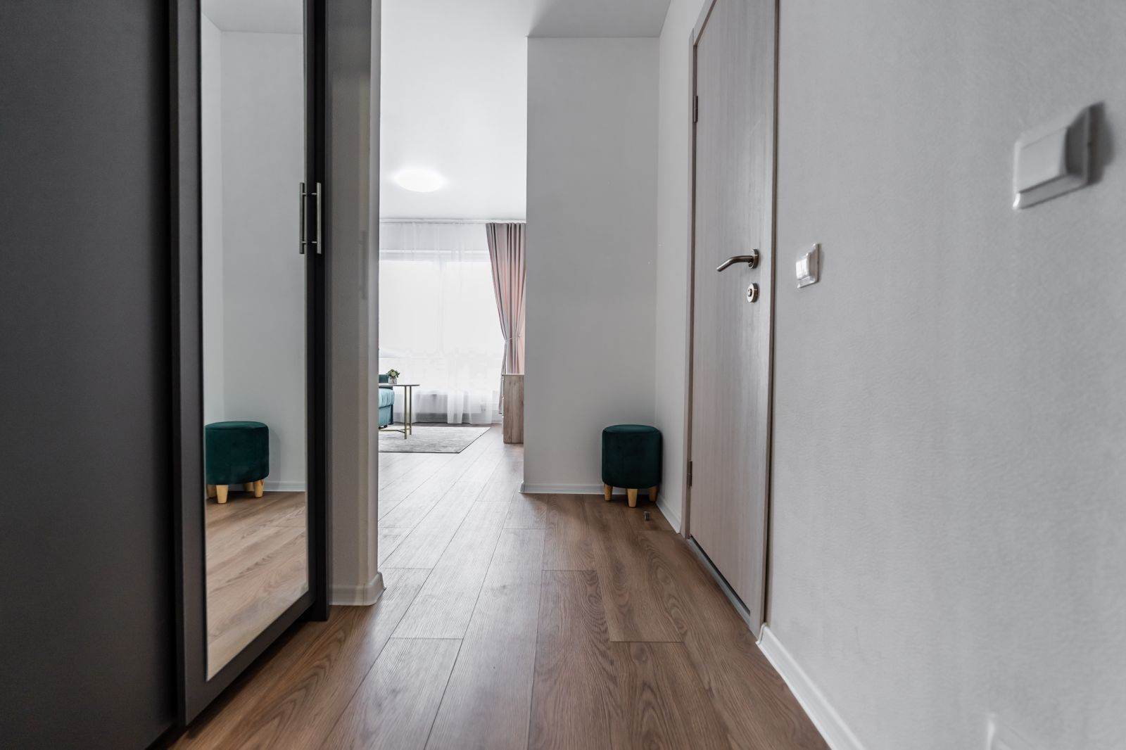 1-комнатная квартира,  Лиговский пр-т. 242