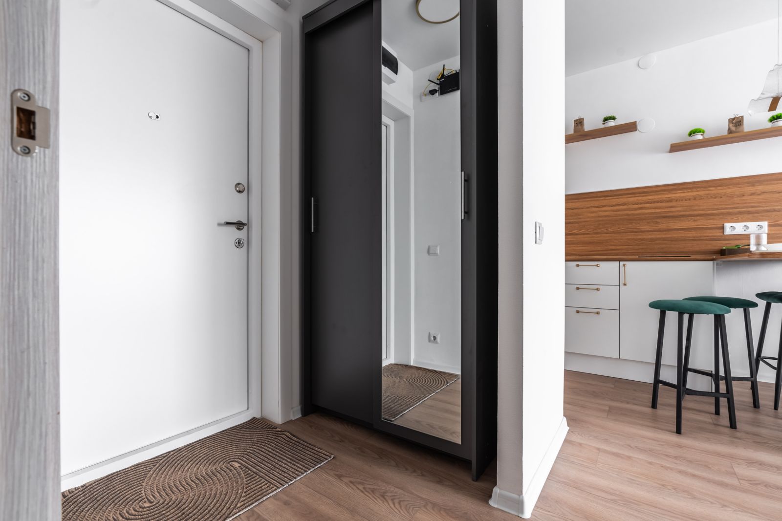 1-комнатная квартира,  Лиговский пр-т. 242