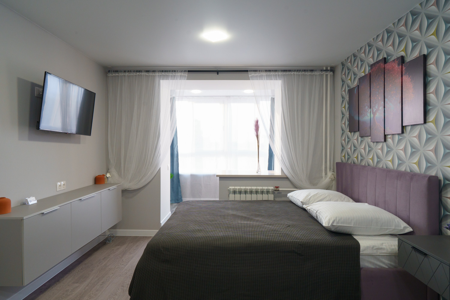 Студия, Киевская ул. 1