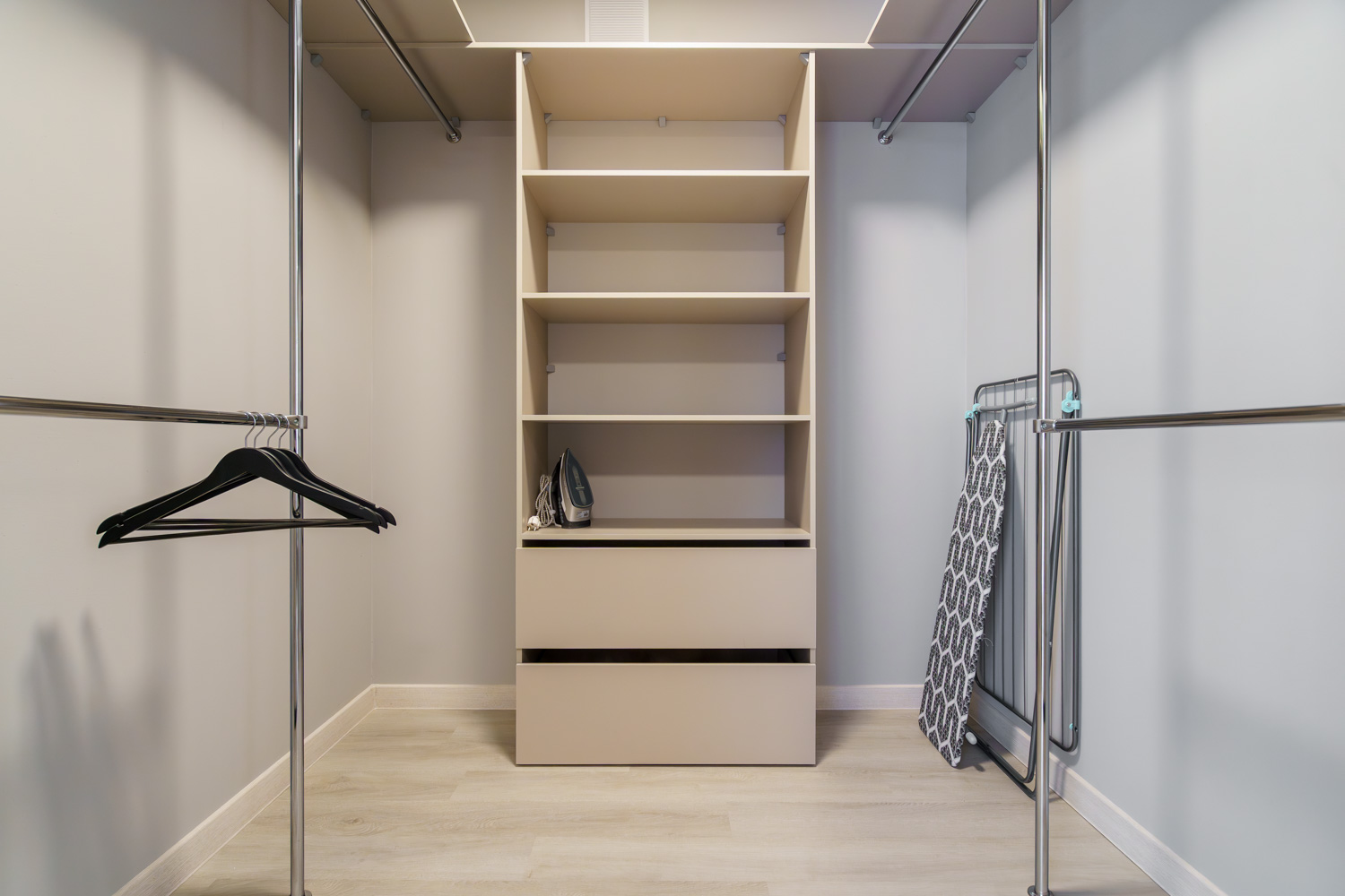 2-комнатная квартира, Кандинского ул. 9