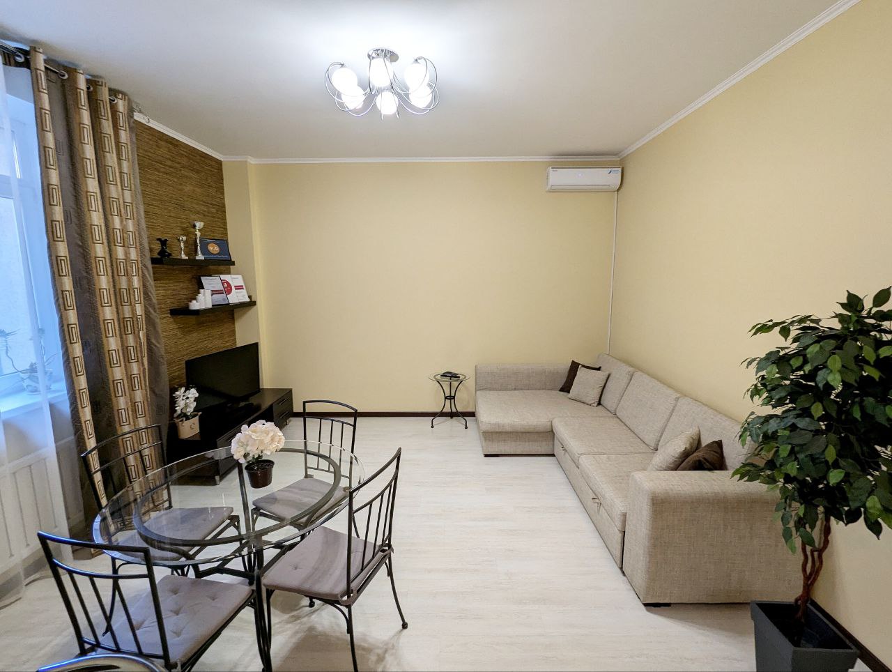 2-комнатная квартира, Чистопольская ул. 32