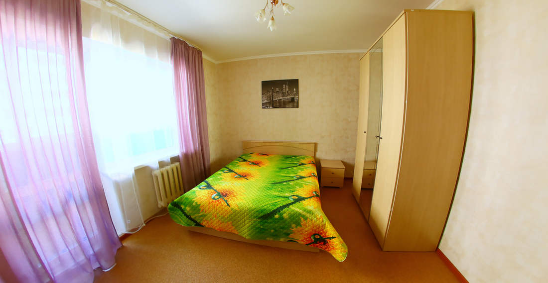3-комнатная квартира,  Ялтинская ул. 32