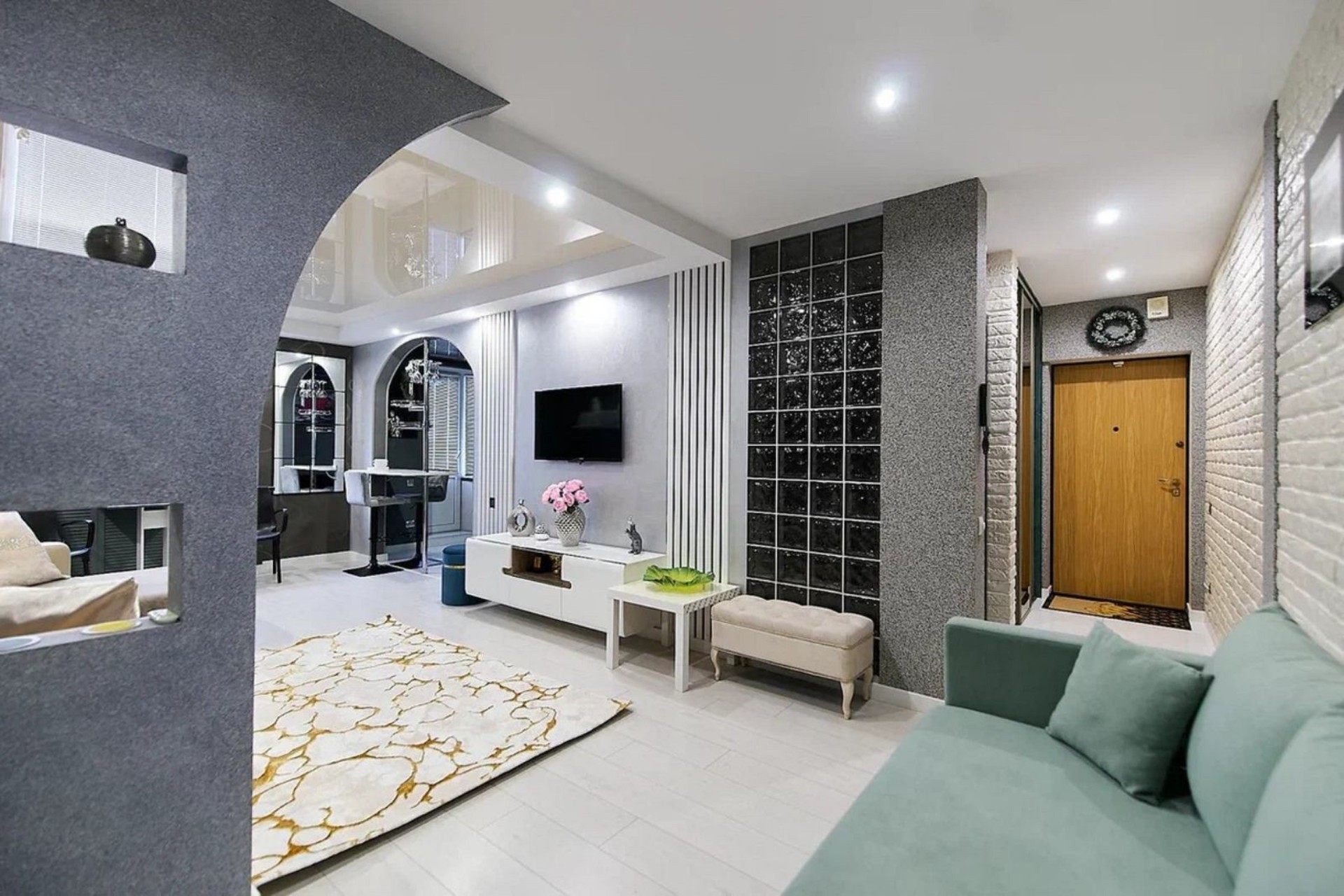 Студия, Богдановича Максима ул. 118