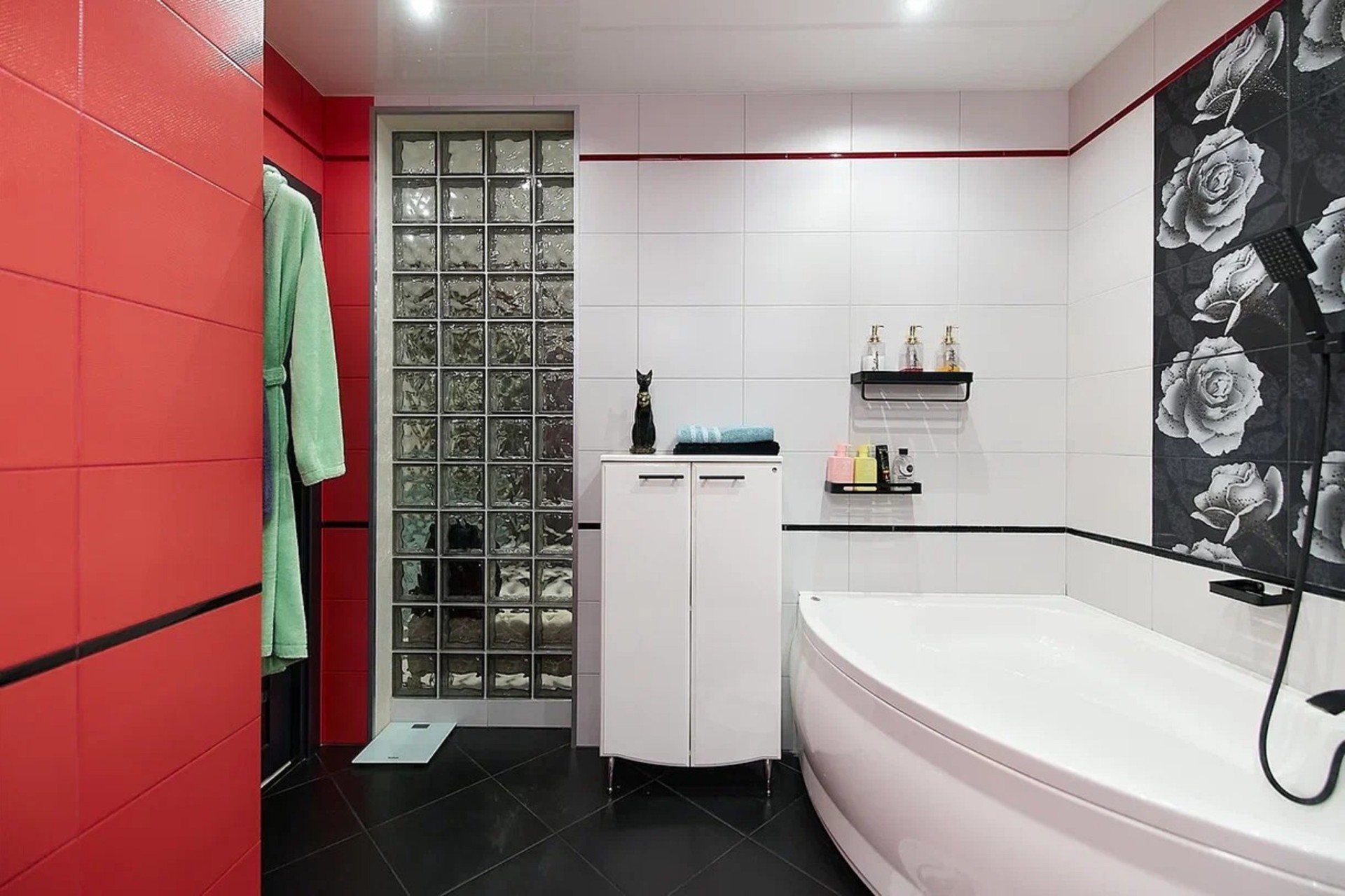 Студия, Богдановича Максима ул. 118