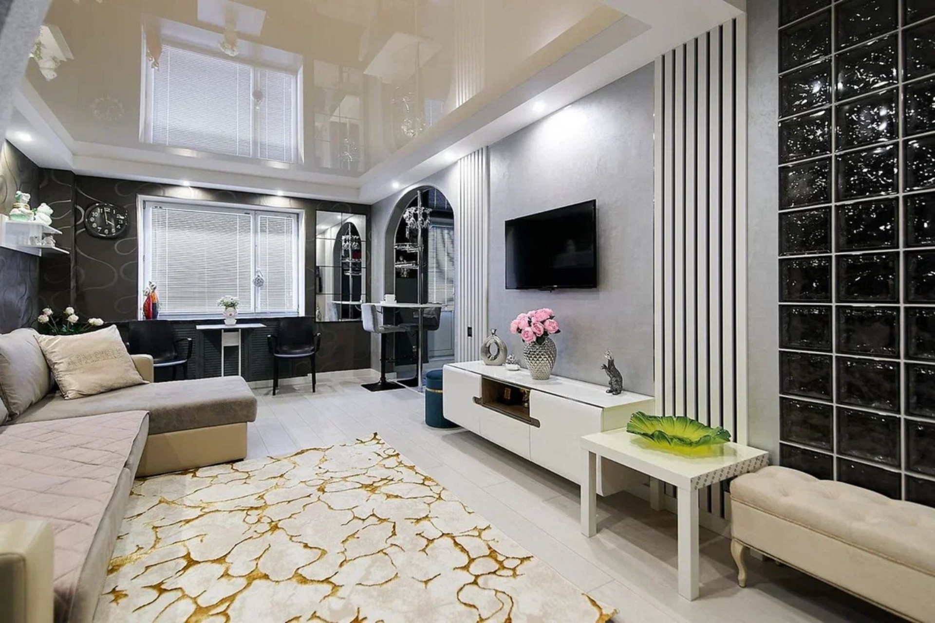 Студия, Богдановича Максима ул. 118