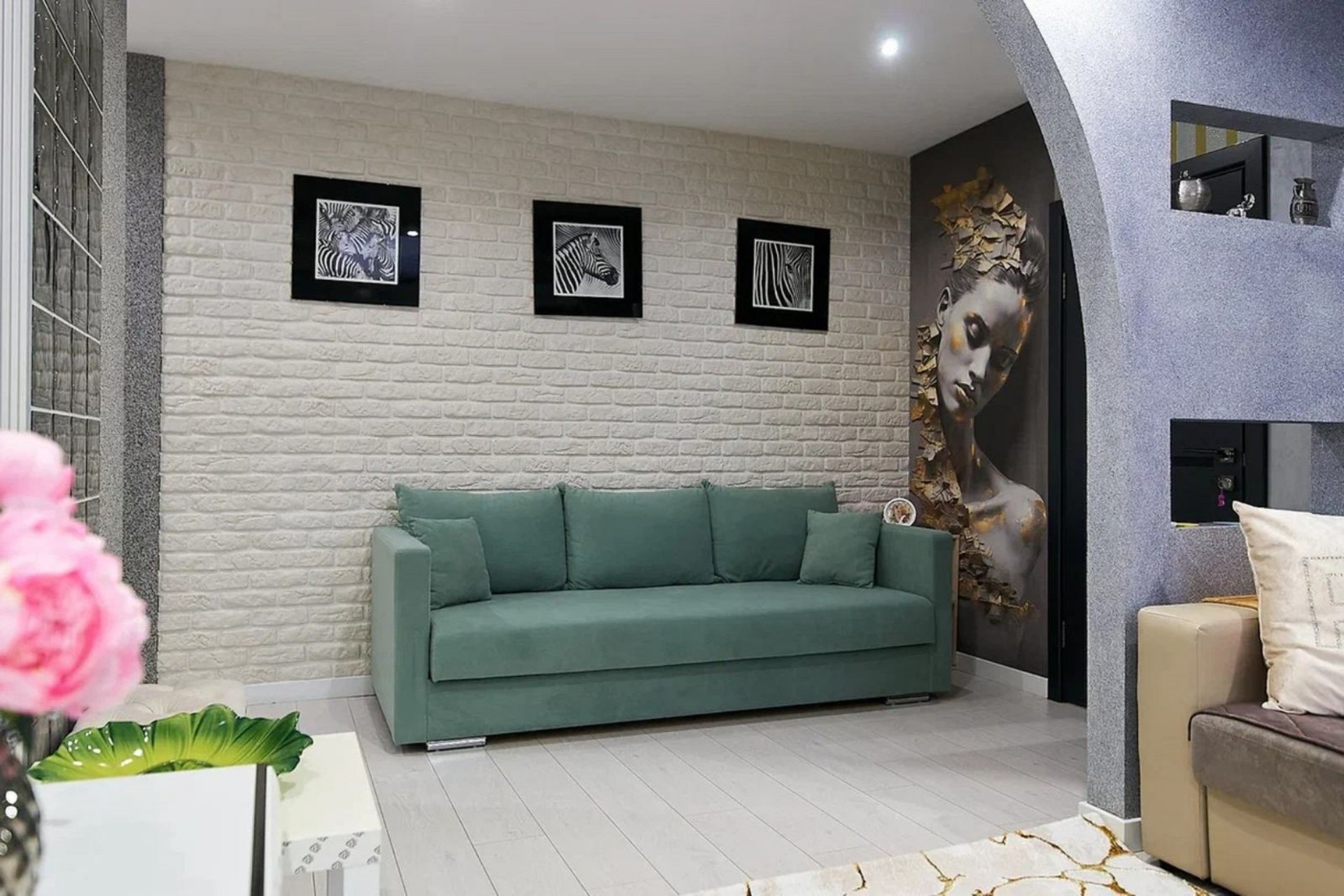 Студия, Богдановича Максима ул. 118