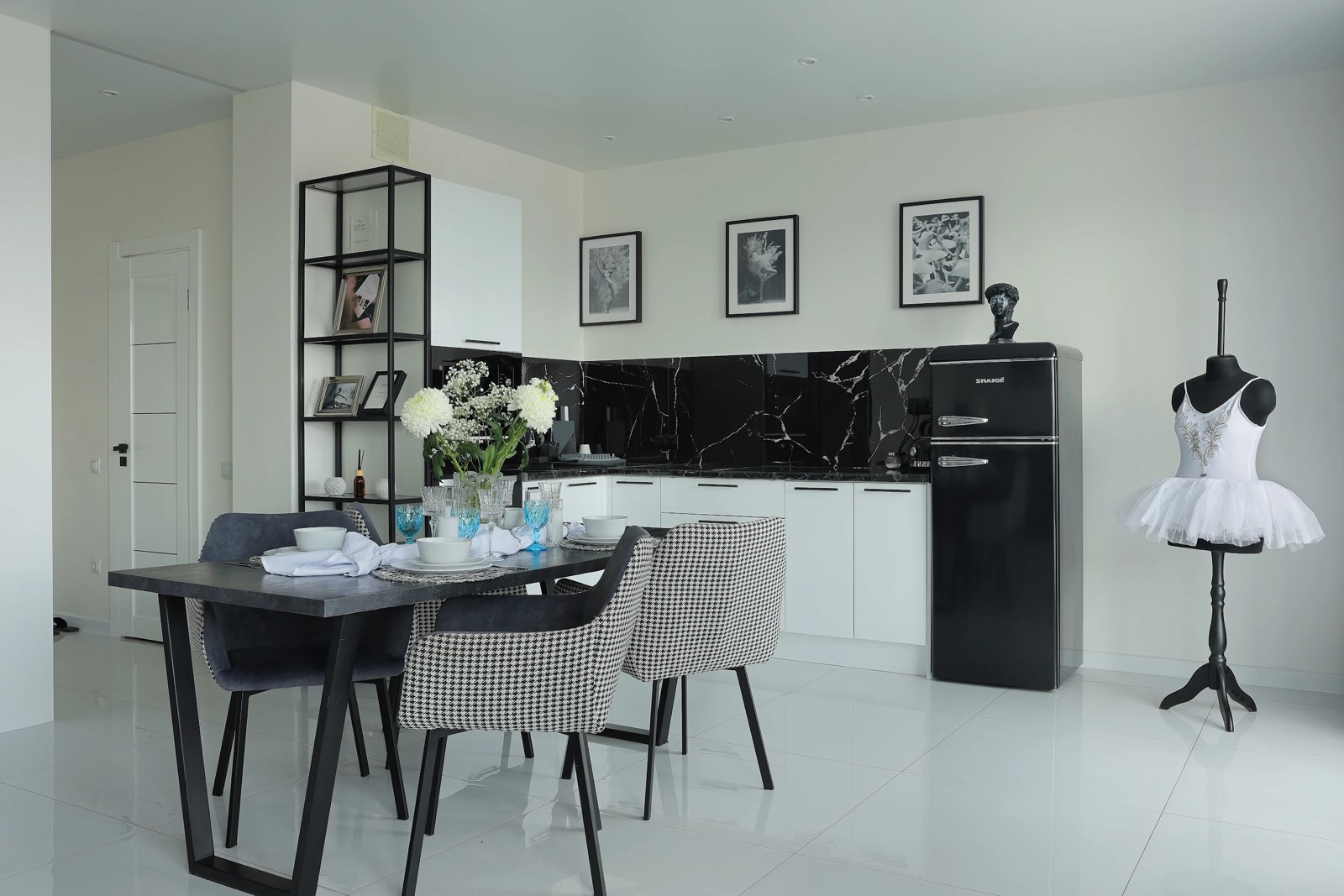 Студия, Купалы Янки пр-т 88Б