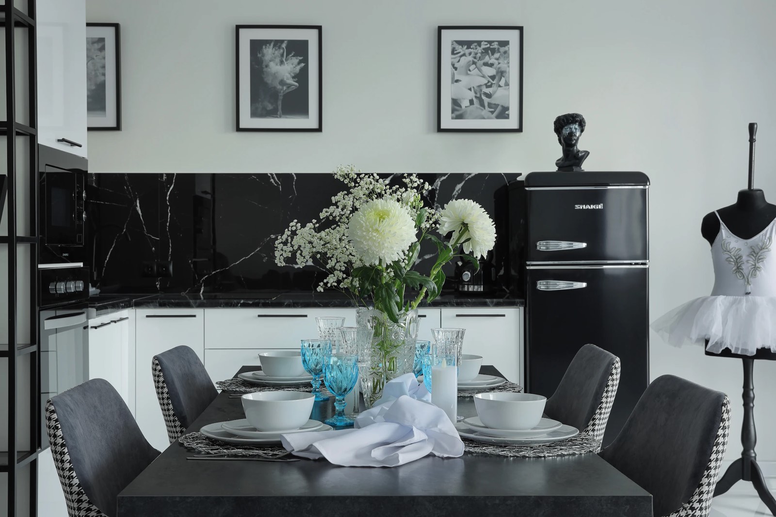 Студия, Купалы Янки пр-т 88Б