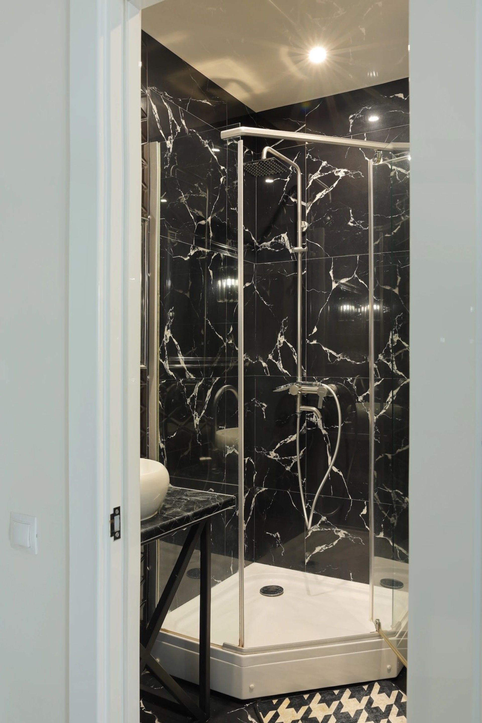 Студия, Купалы Янки пр-т 88Б