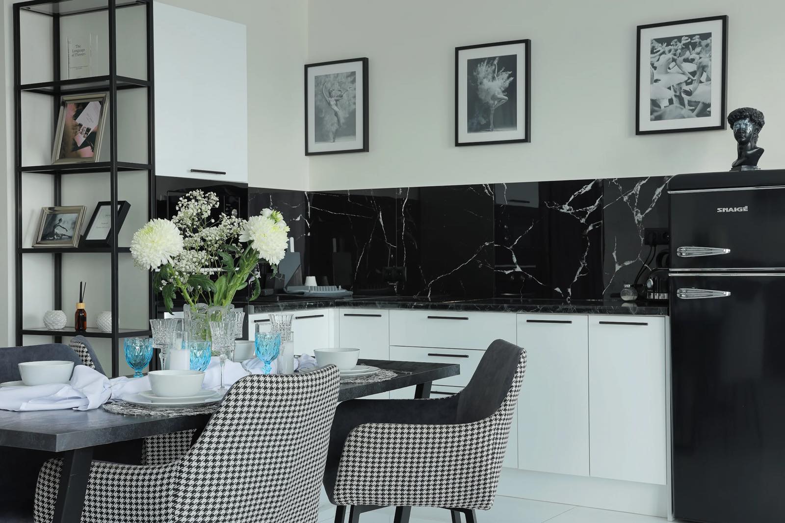 Студия, Купалы Янки пр-т 88Б