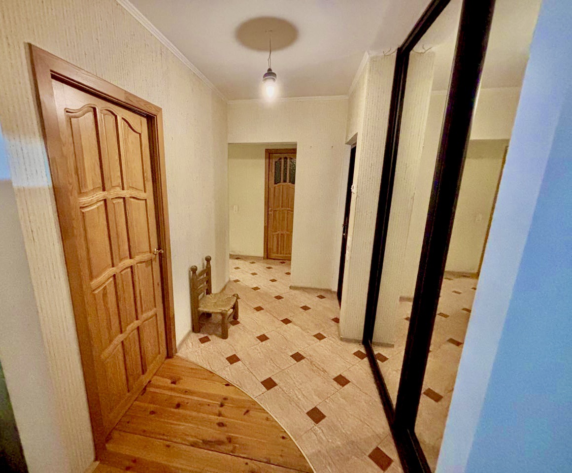3-комнатная квартира, Мовчанского ул. 16