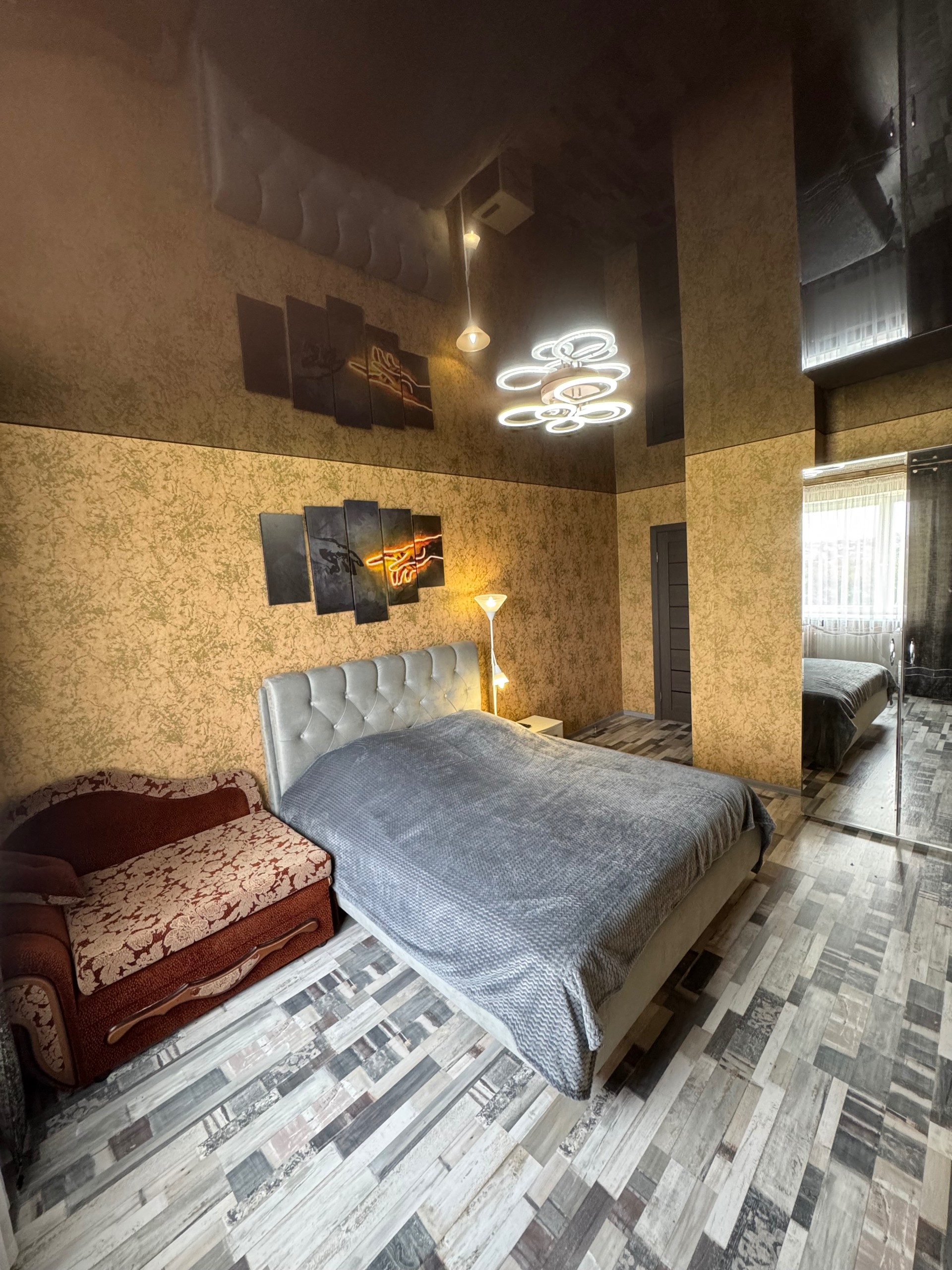 2-комнатная квартира, Черняховского пр-т 44