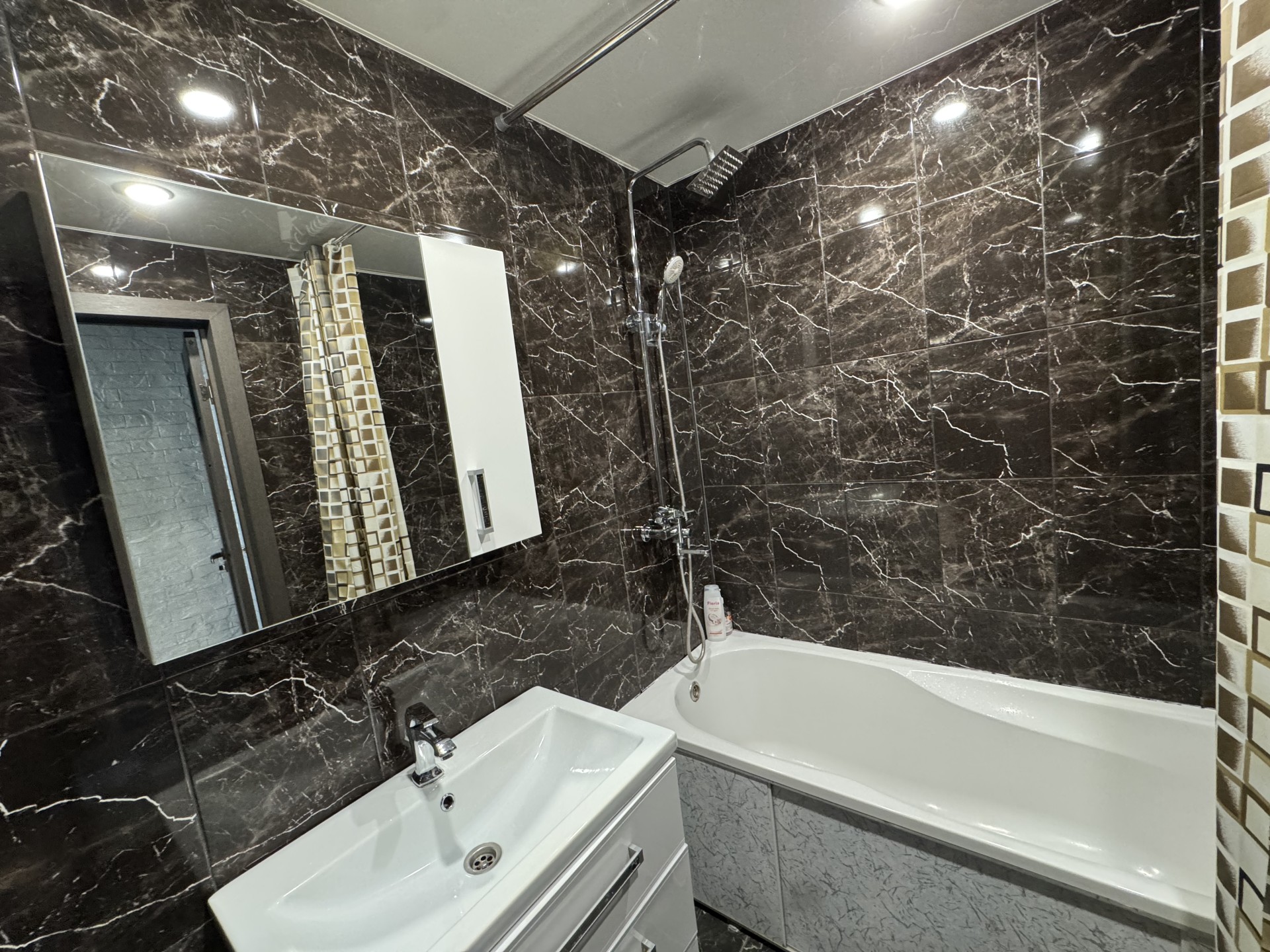 2-комнатная квартира, Черняховского пр-т 44