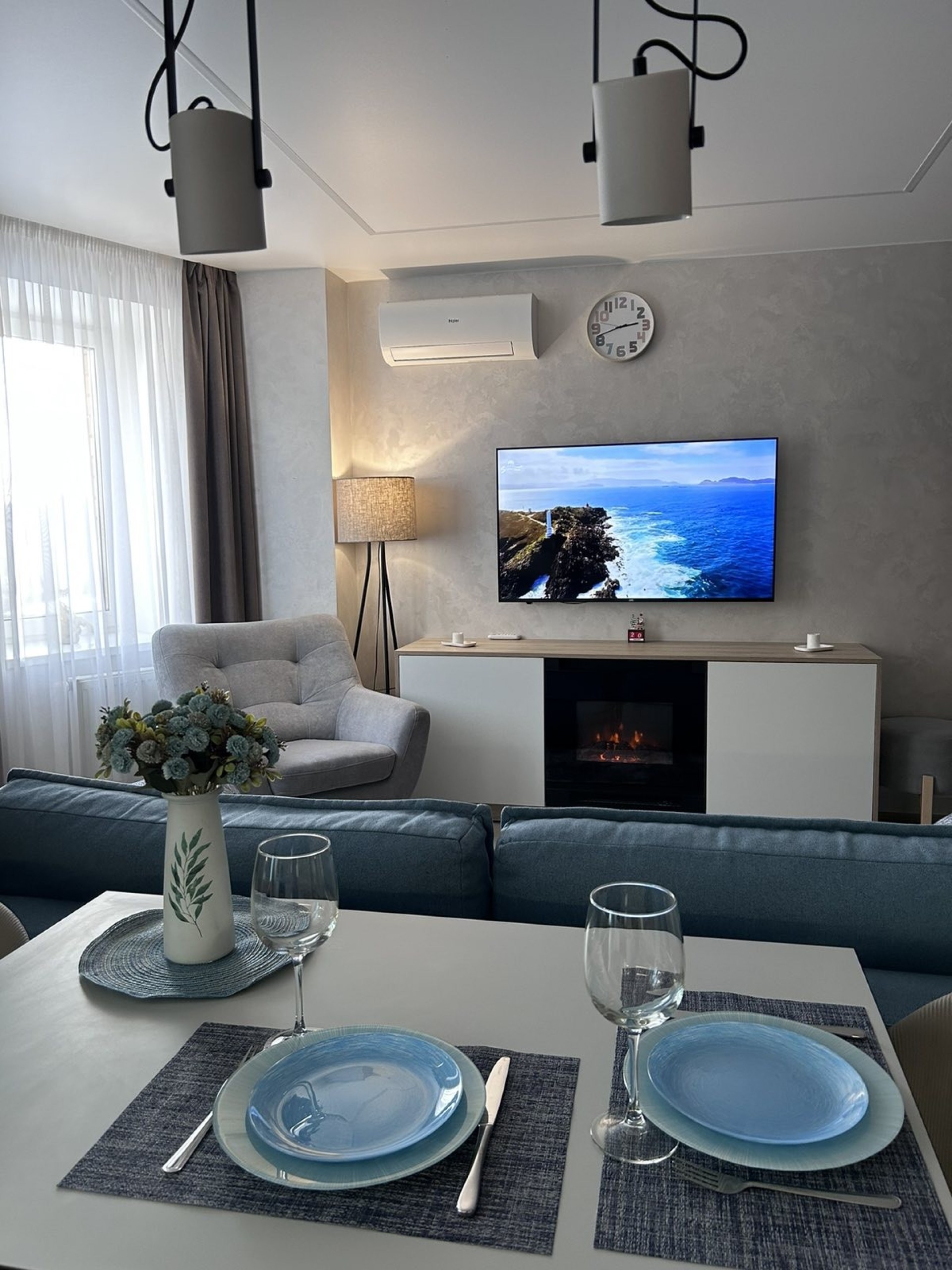 Студия, Генерала Белобородова ул. 1Д