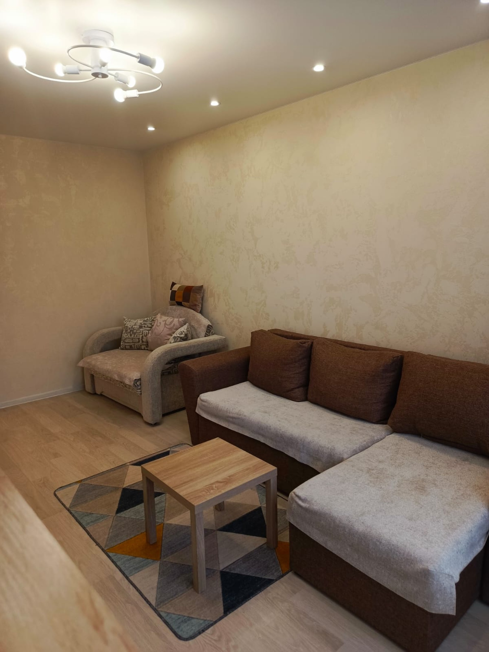 2-комнатная квартира, Чкалова ул. 36