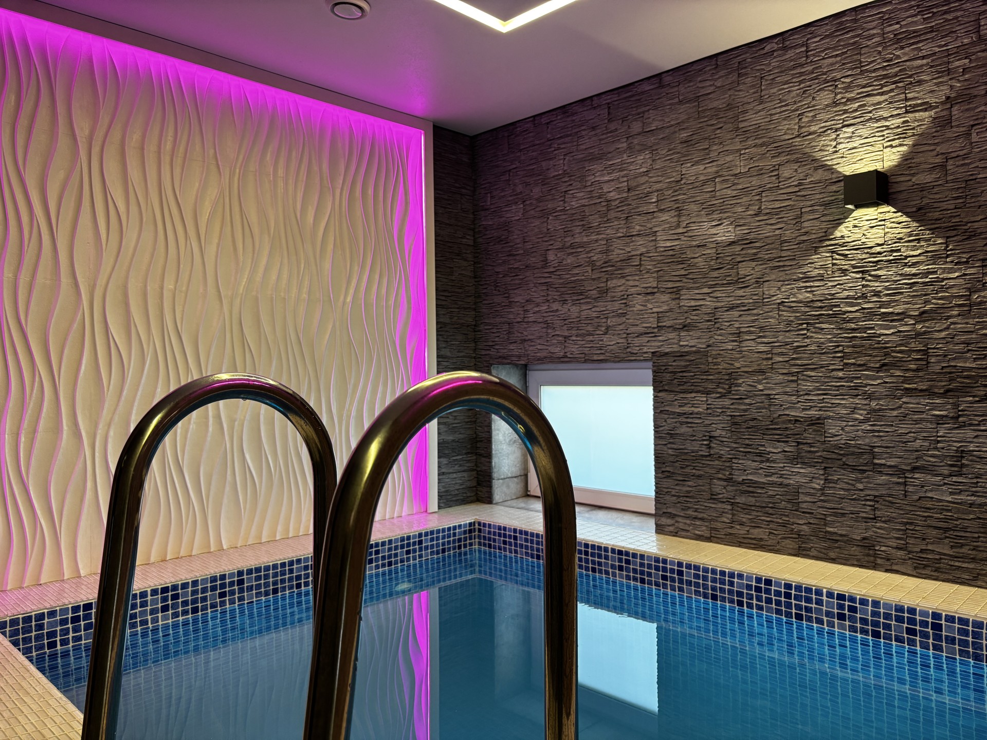 5-комнатная квартира, Ленинградская ул. 192А