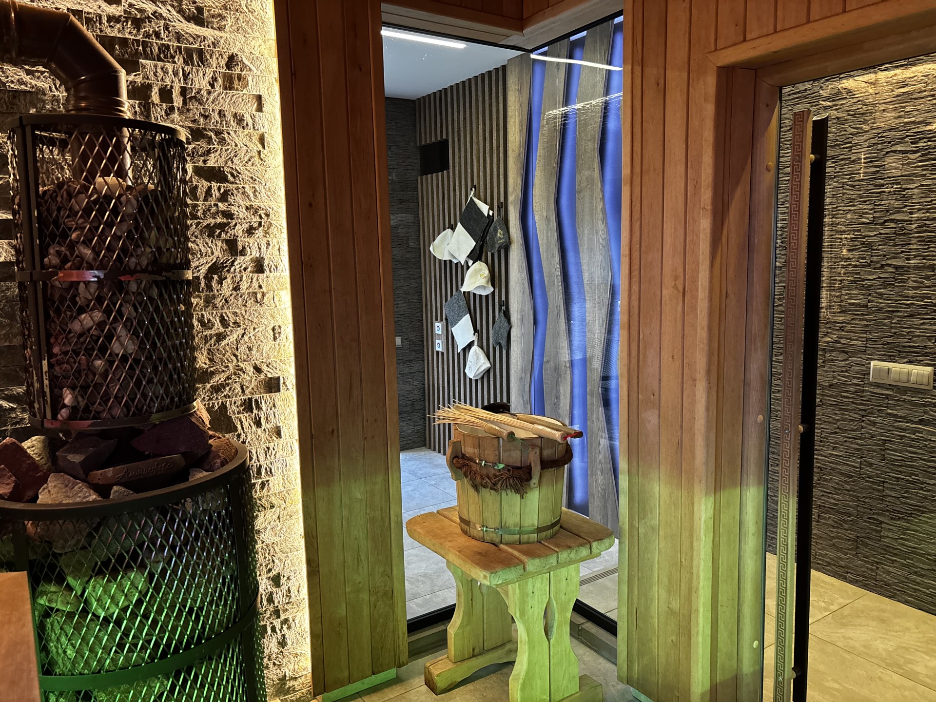 5-комнатная квартира, Ленинградская ул. 192А