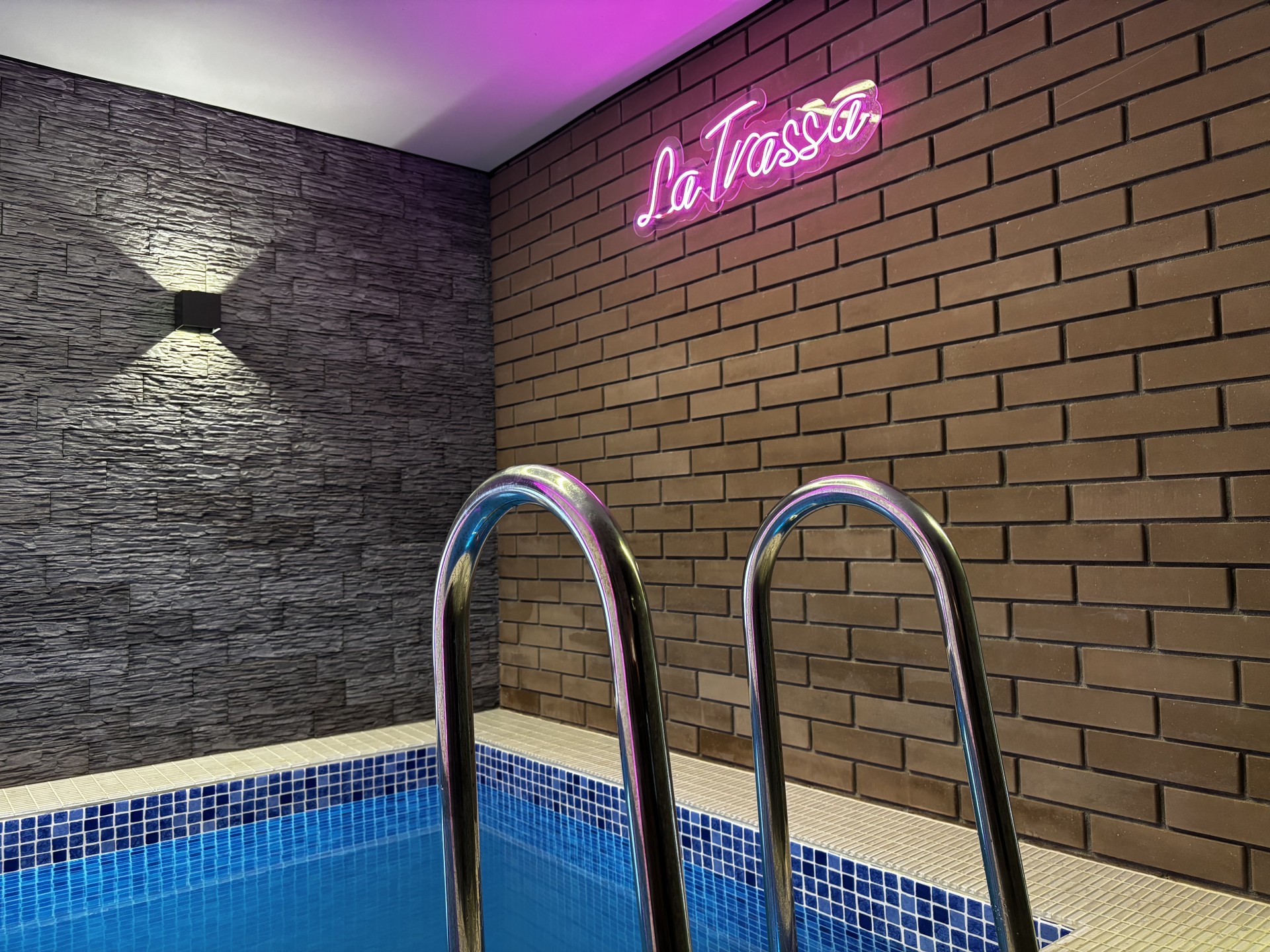 5-комнатная квартира, Ленинградская ул. 192А