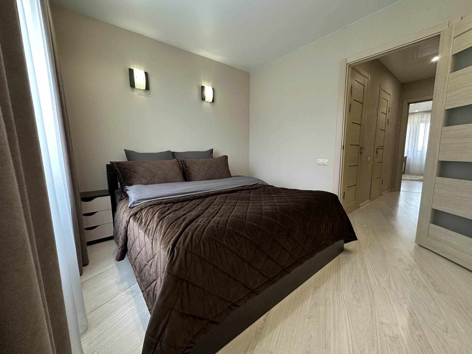 3-комнатная квартира, Богатырева ул. 27