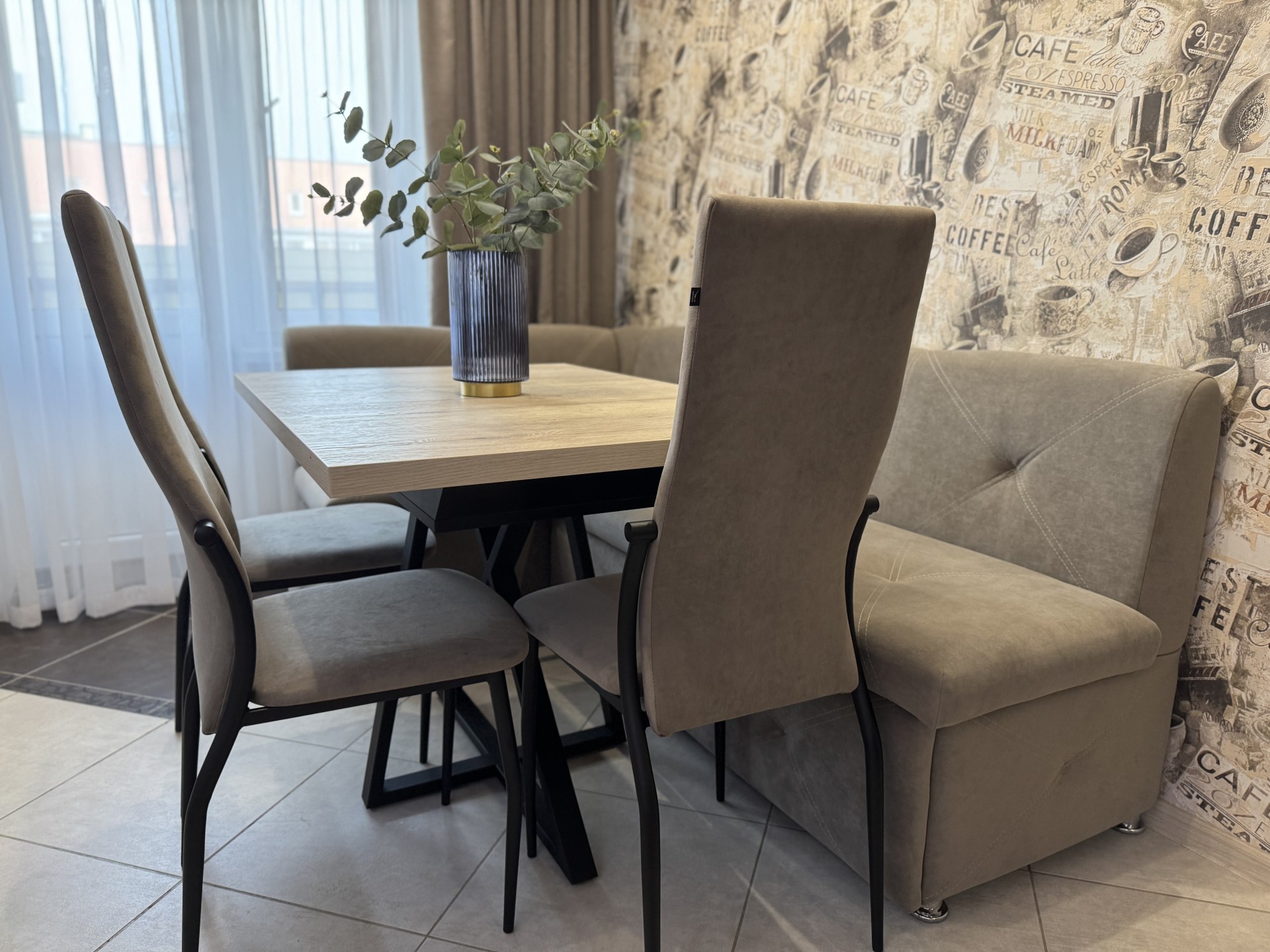 3-комнатная квартира, Богатырева ул. 27