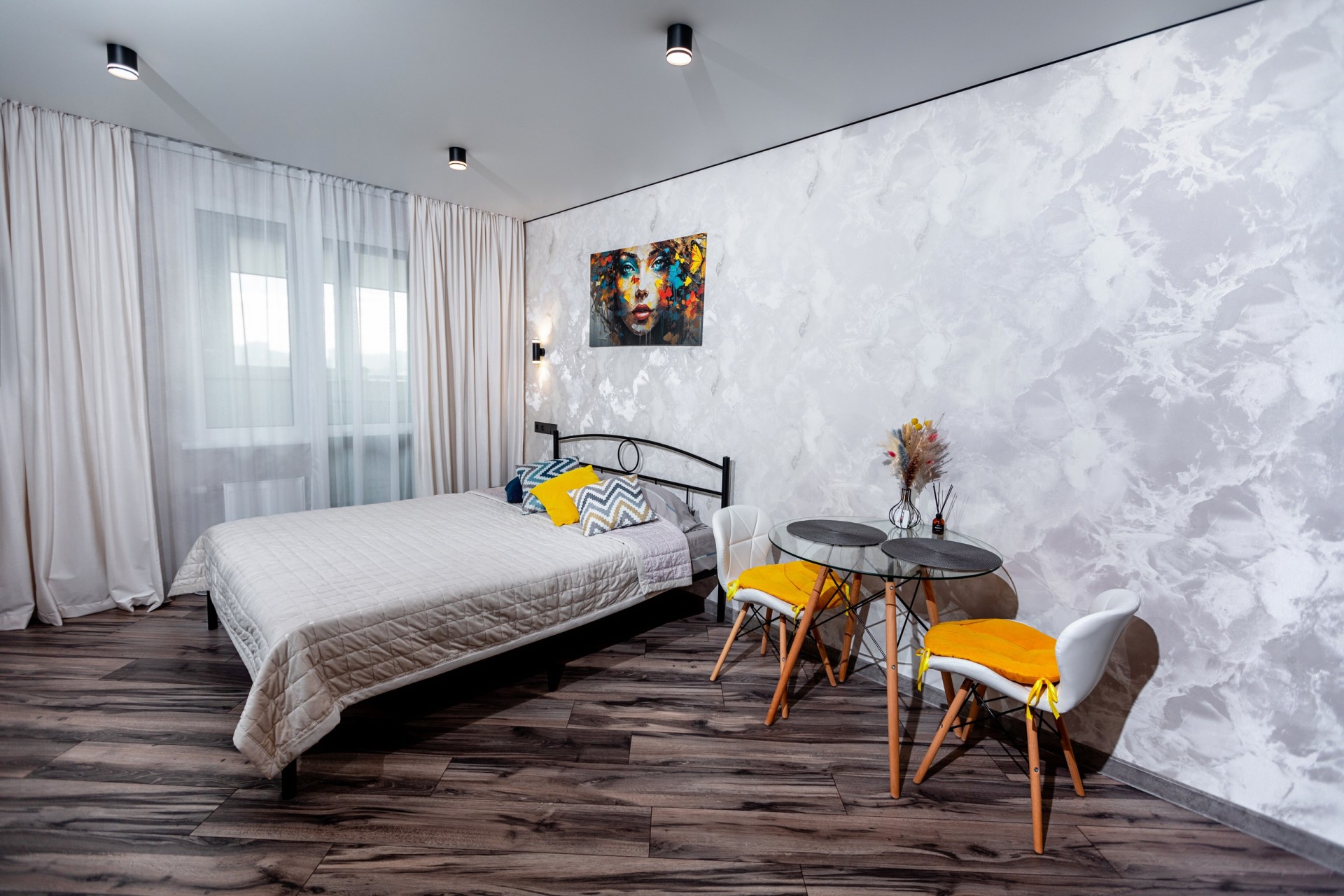 Студия, Разинская ул. 4