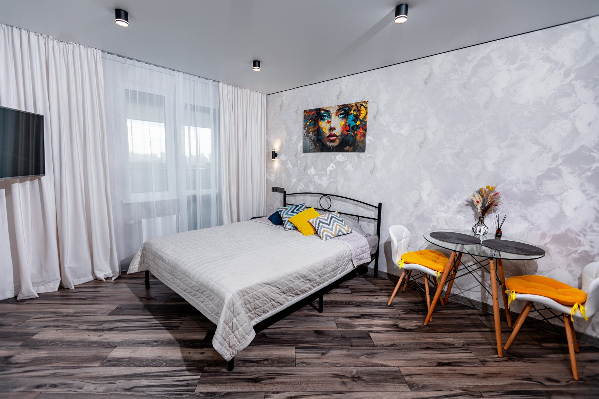 Студия, Разинская ул. 4