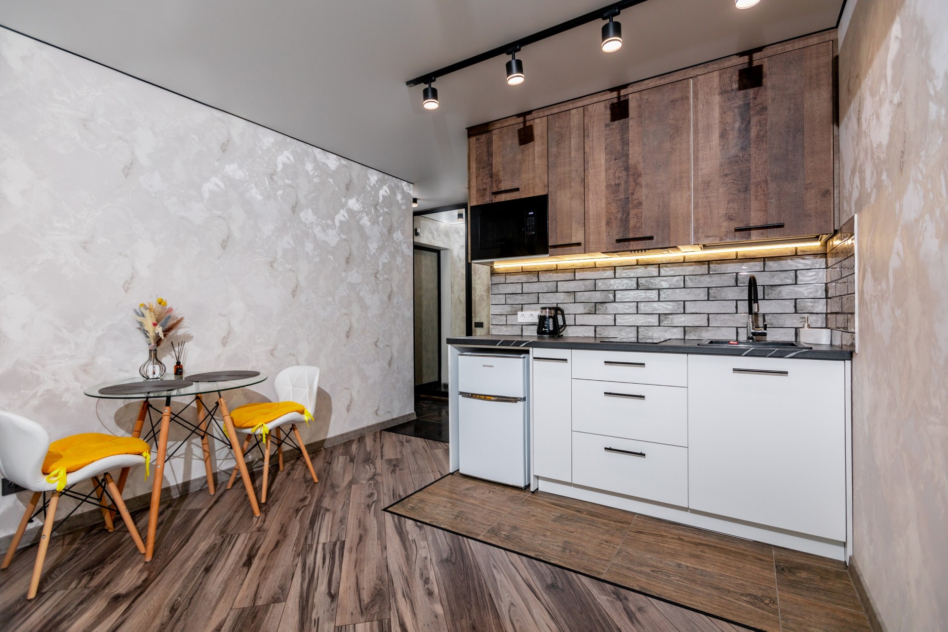 Студия, Разинская ул. 4