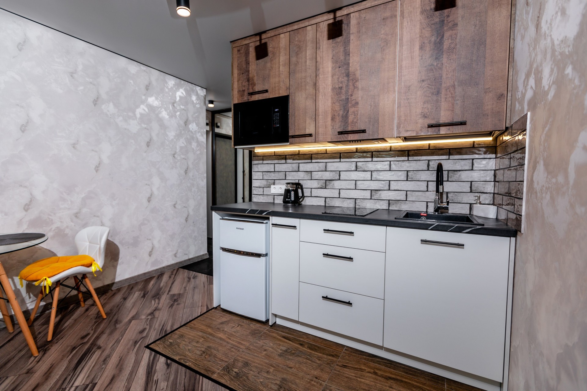 Студия, Разинская ул. 4