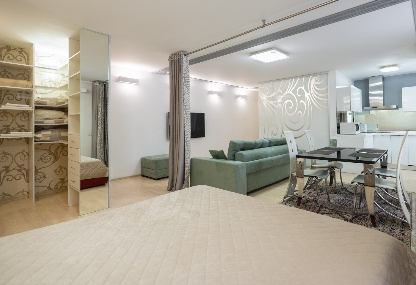 Студия, Красная ул. 17А