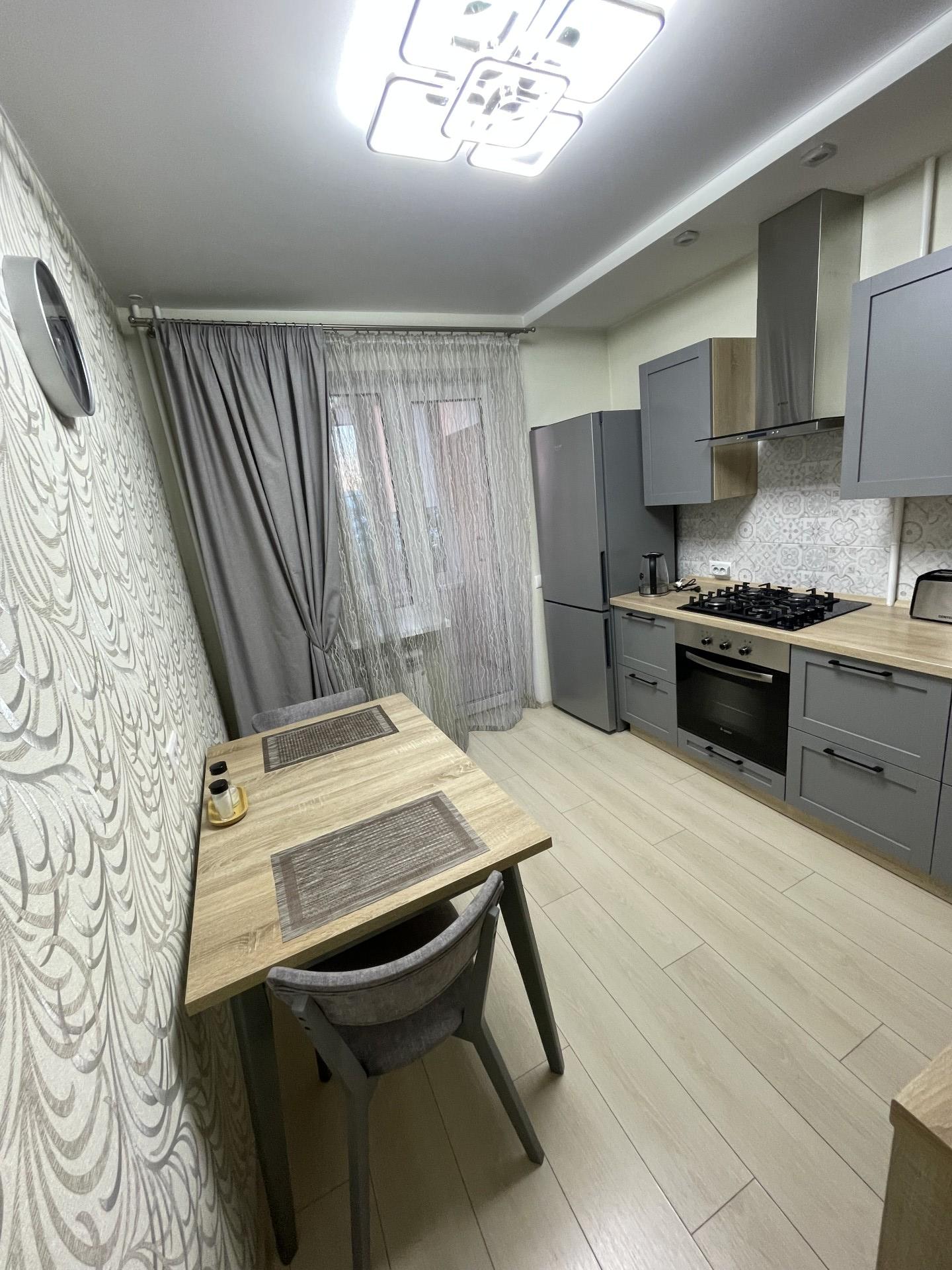 2-комнатная квартира, Строителей пр-т 24/1