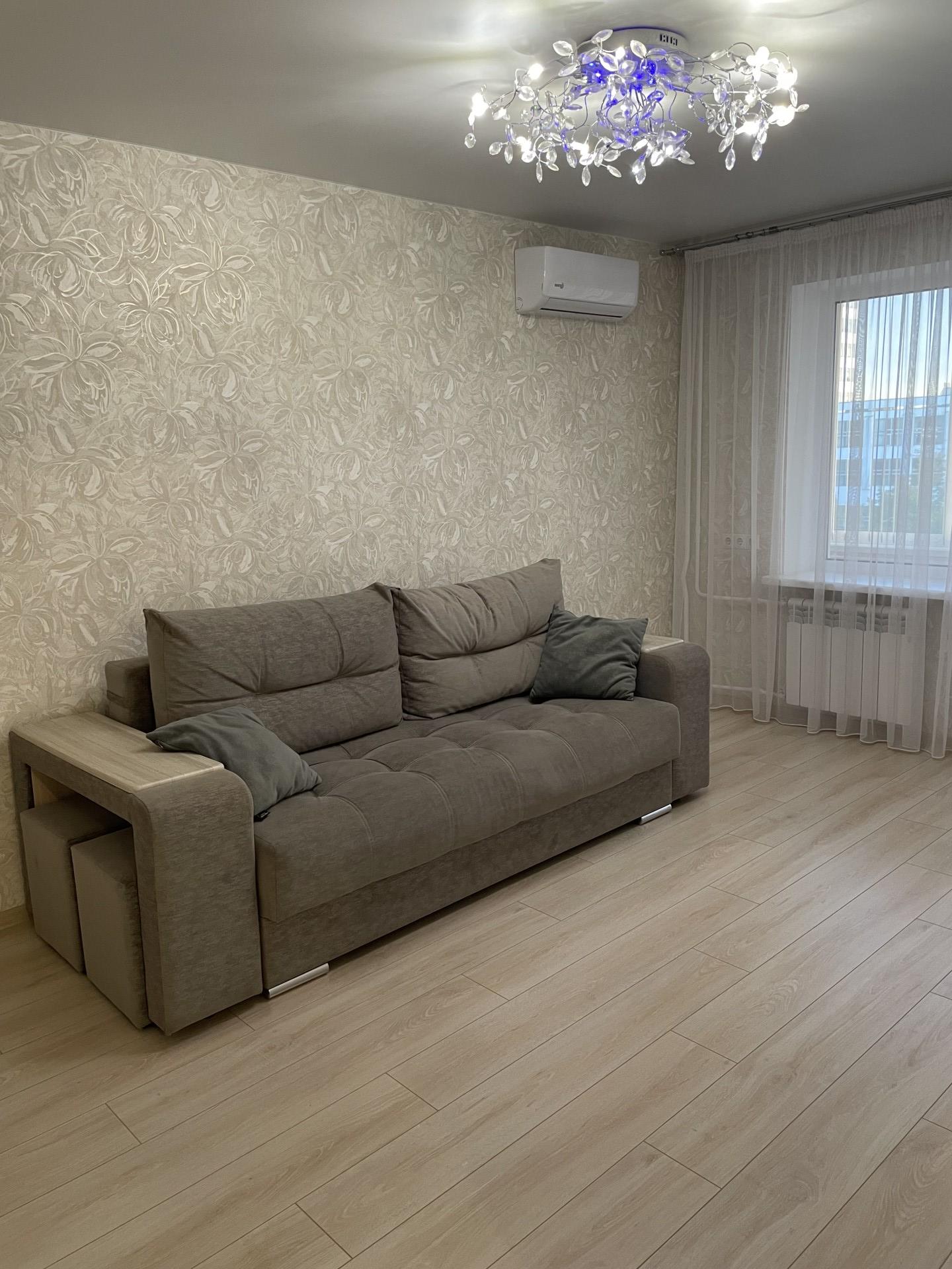 2-комнатная квартира, Строителей пр-т 24/1