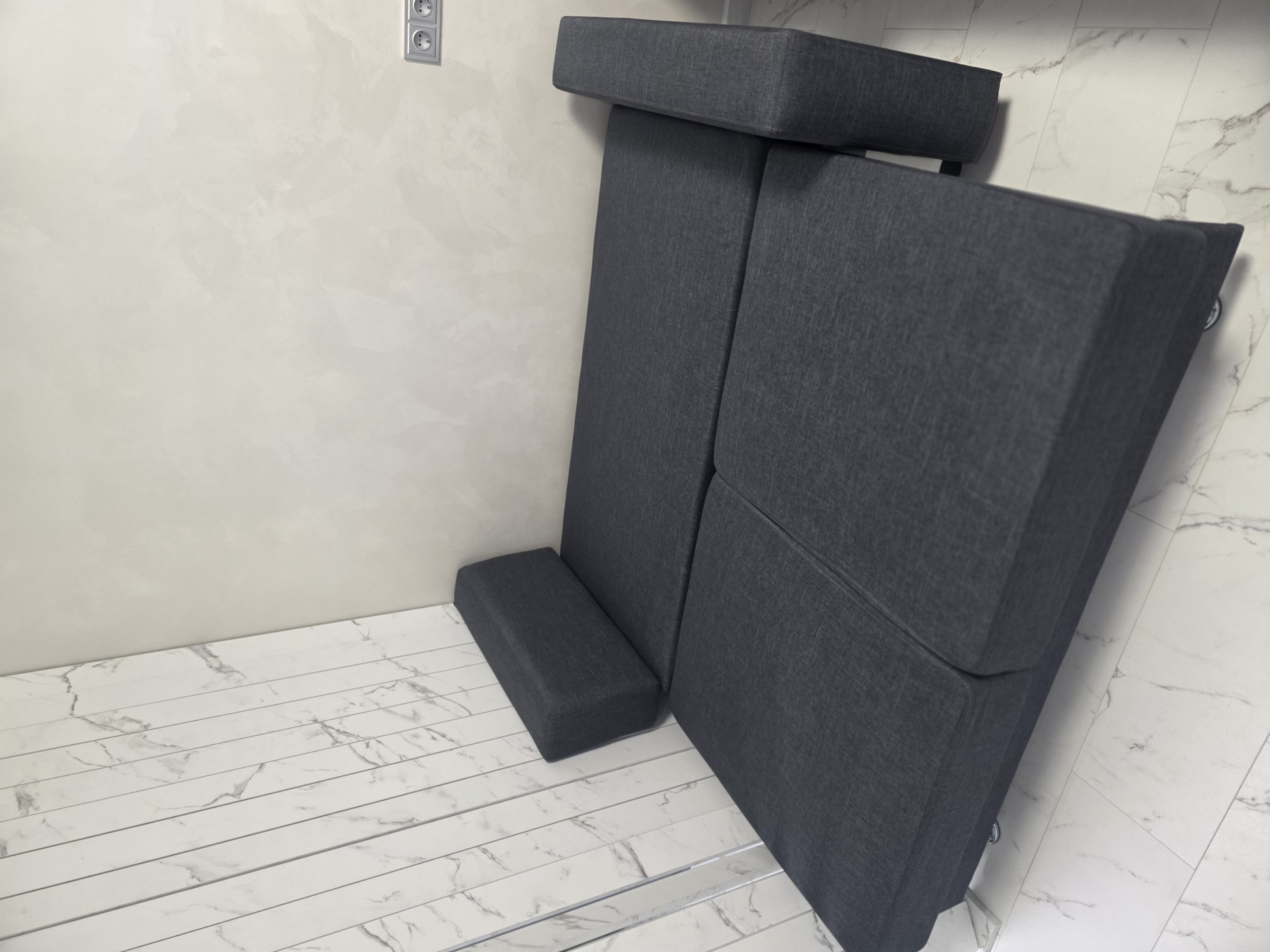 Студия, Братская ул. 9