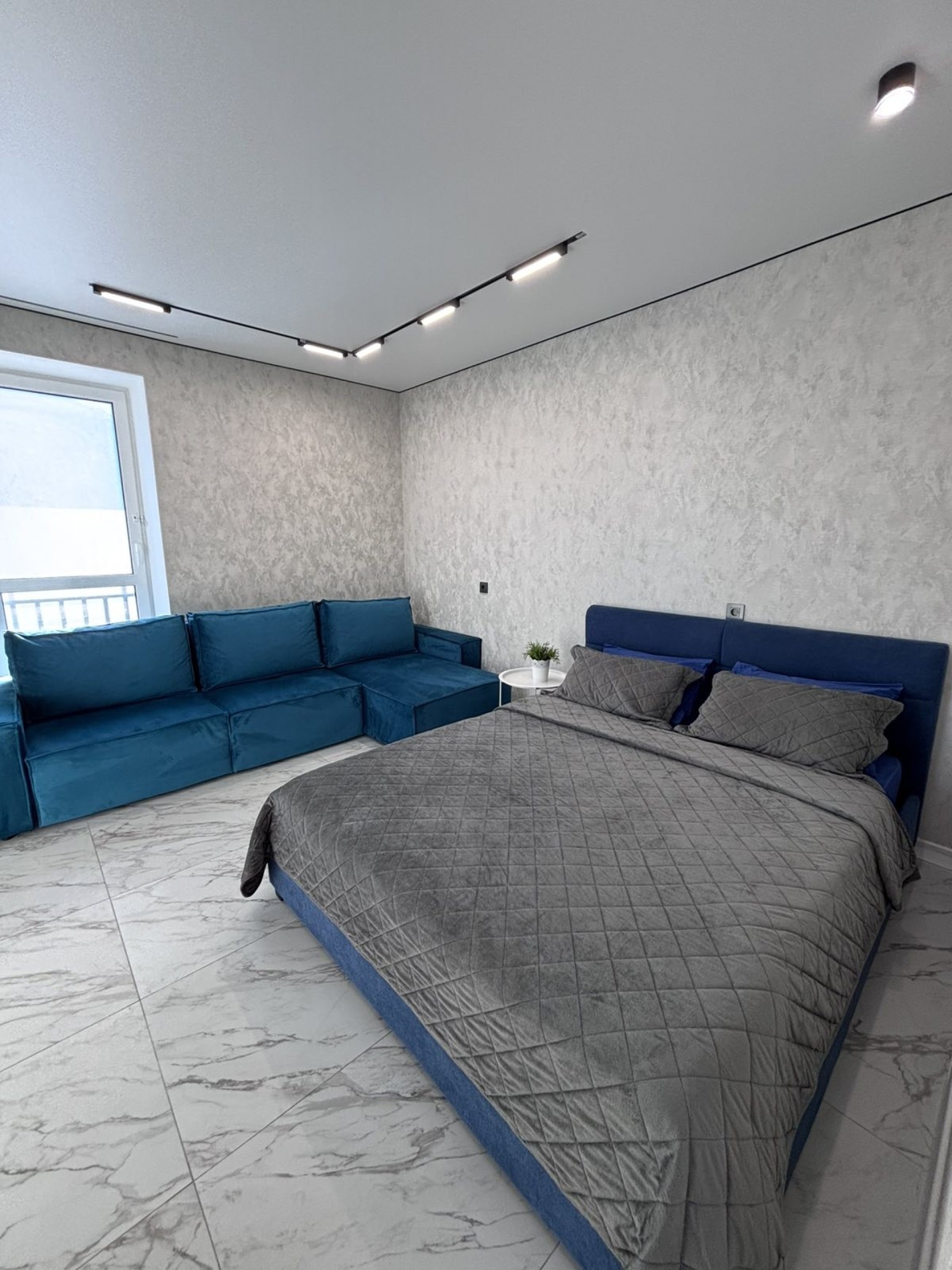 Студия, Щорса ул. 42