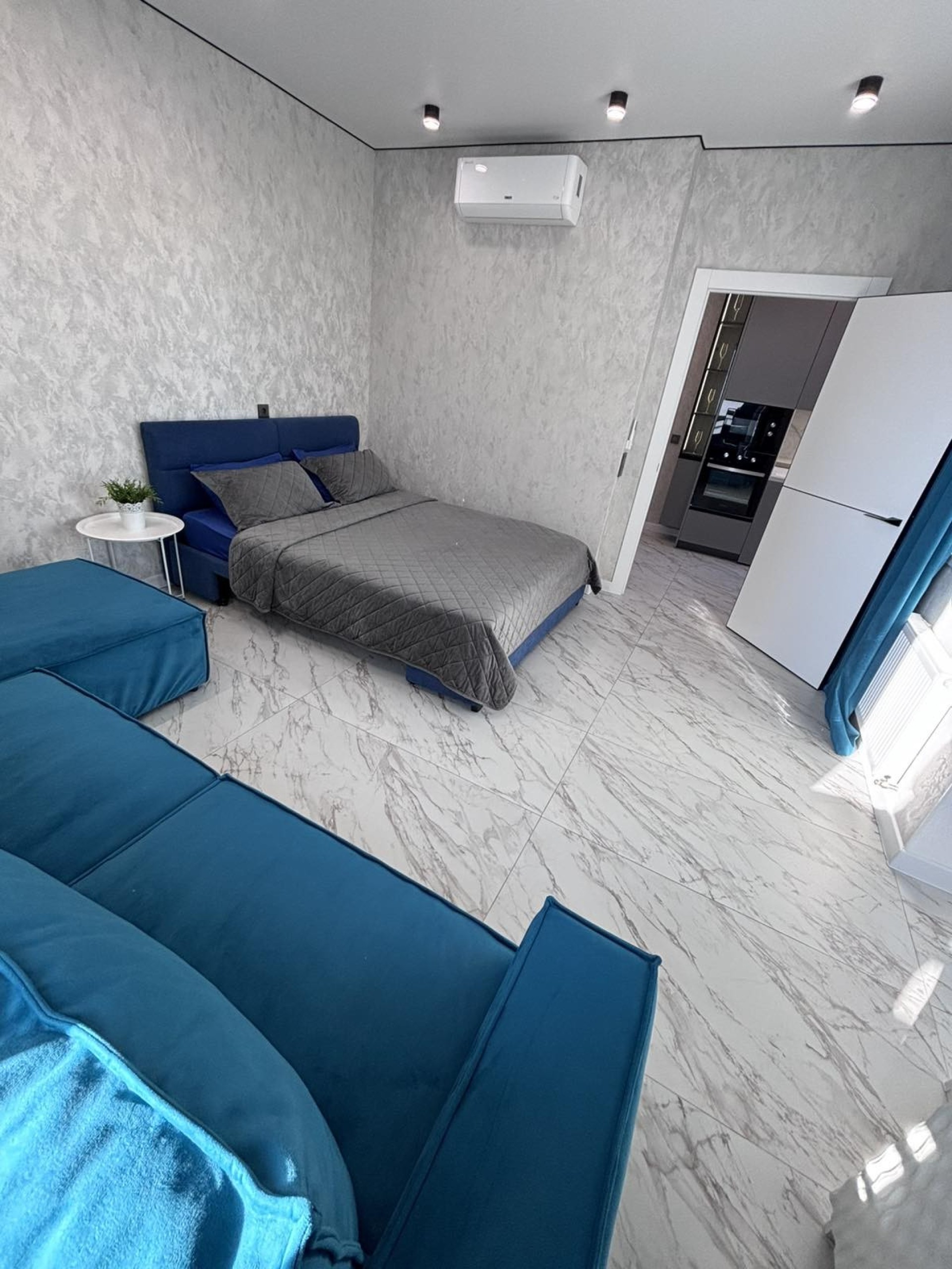 Студия, Щорса ул. 42