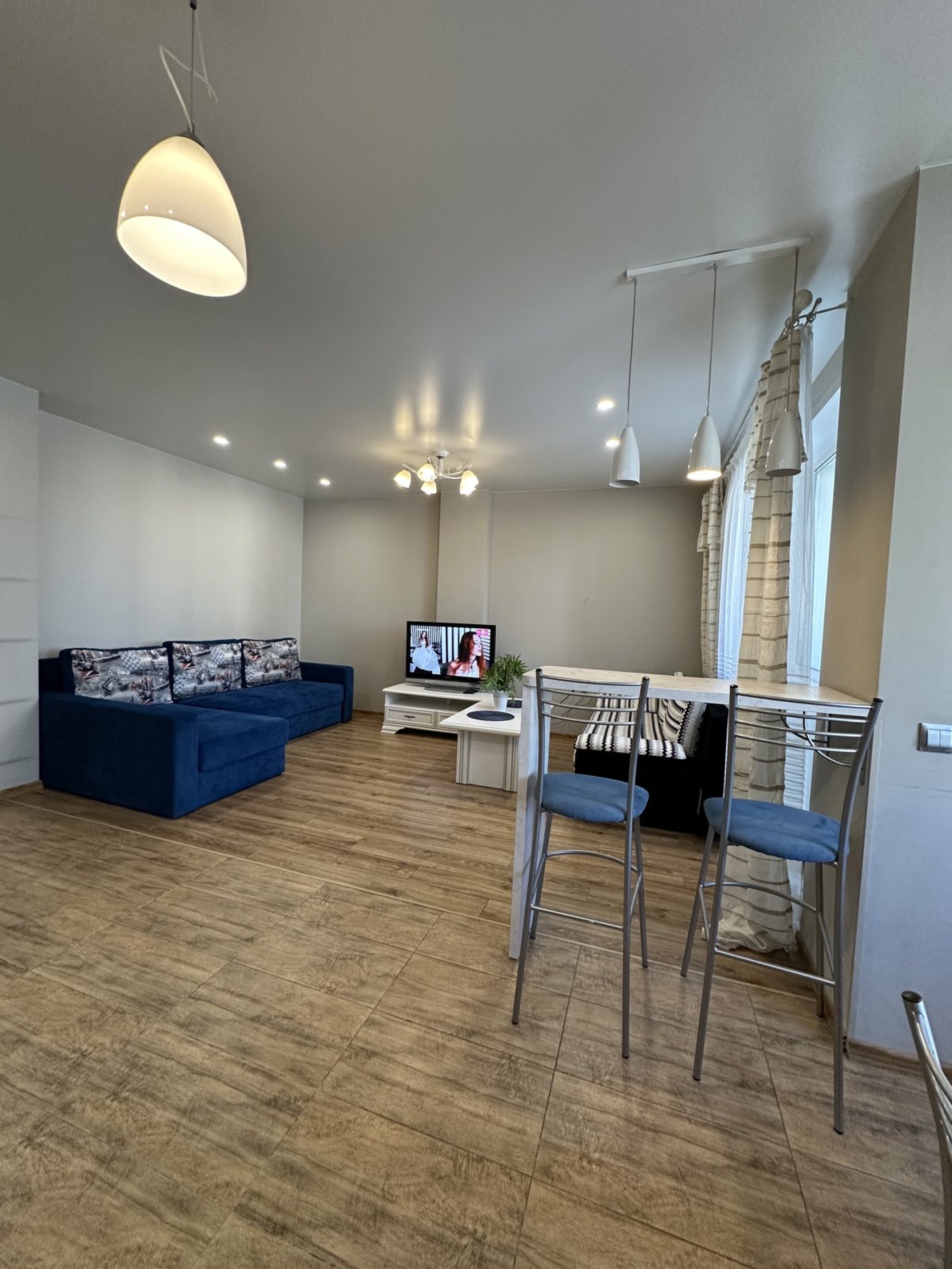 2-комнатная квартира, Дзержинского пр-т 15